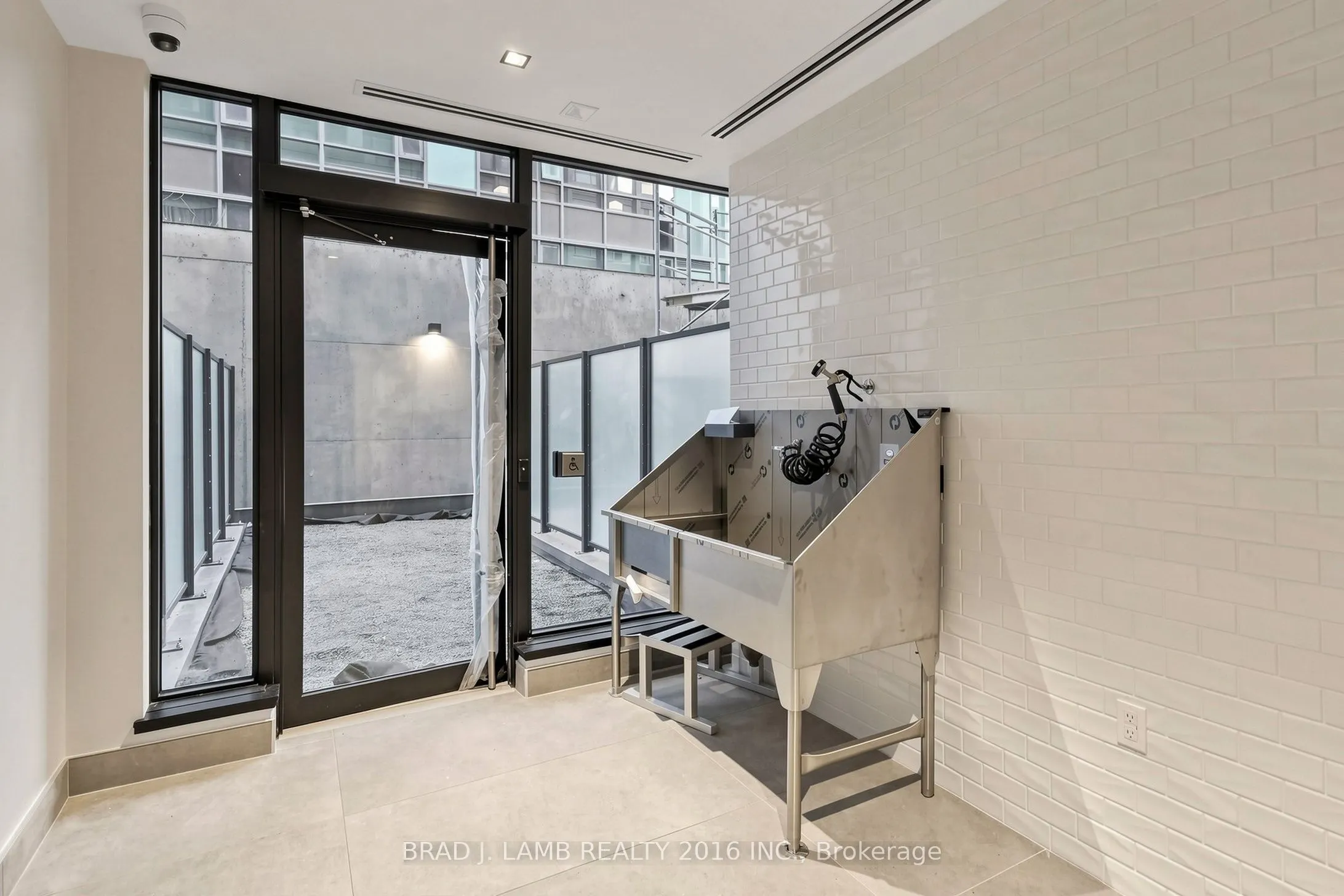 284 King Street E #2903