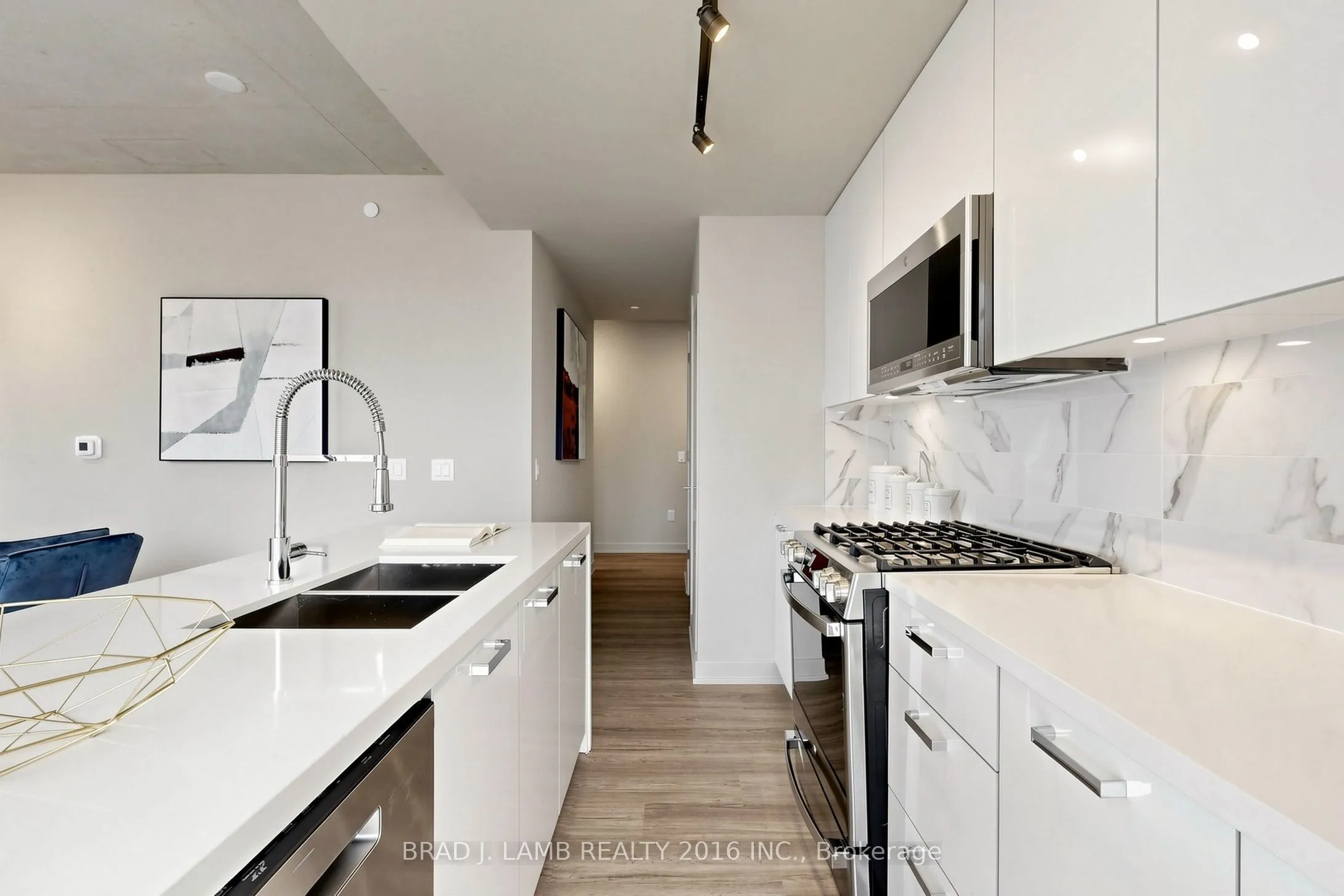 284 King Street E #2903