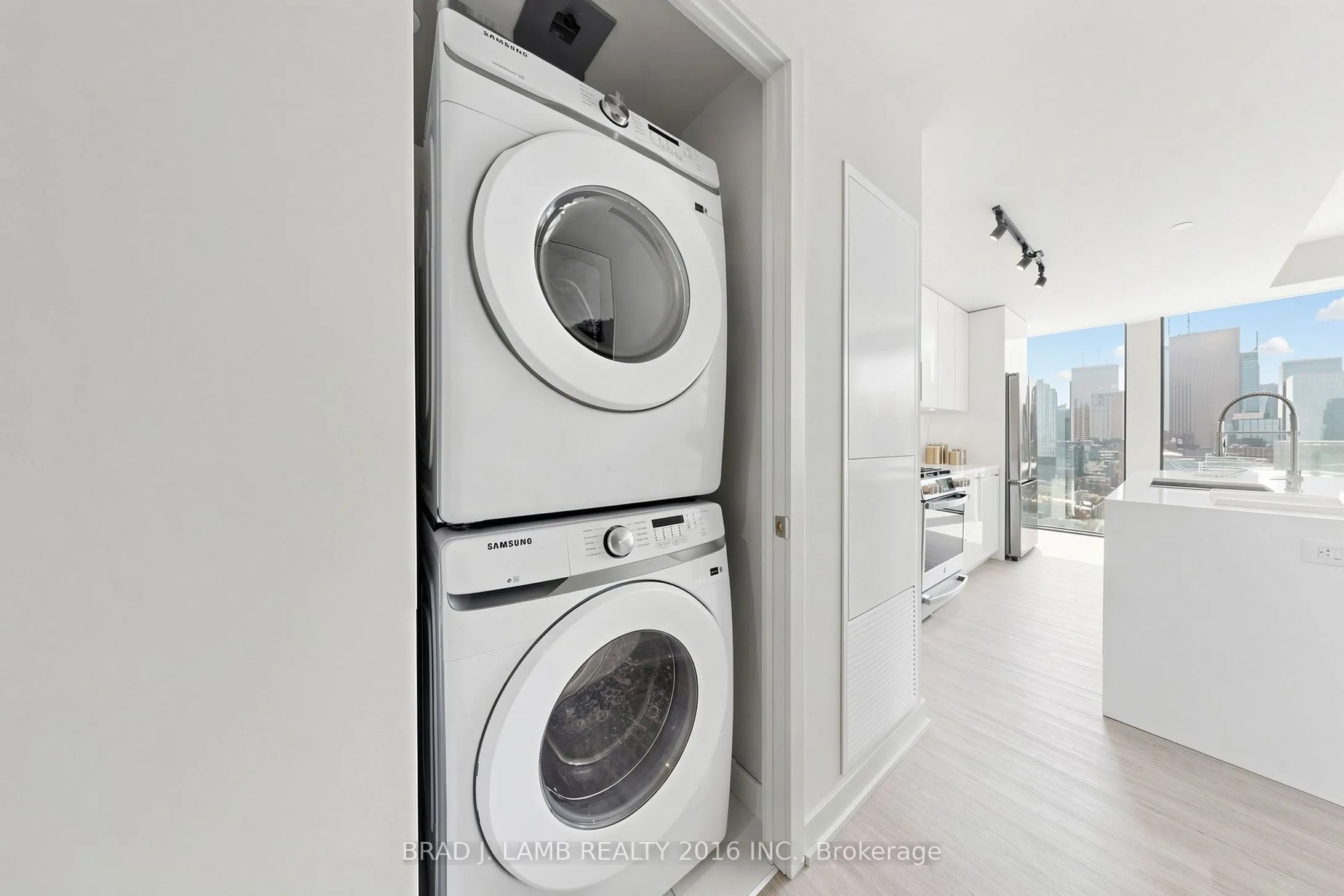 284 King Street E #2903