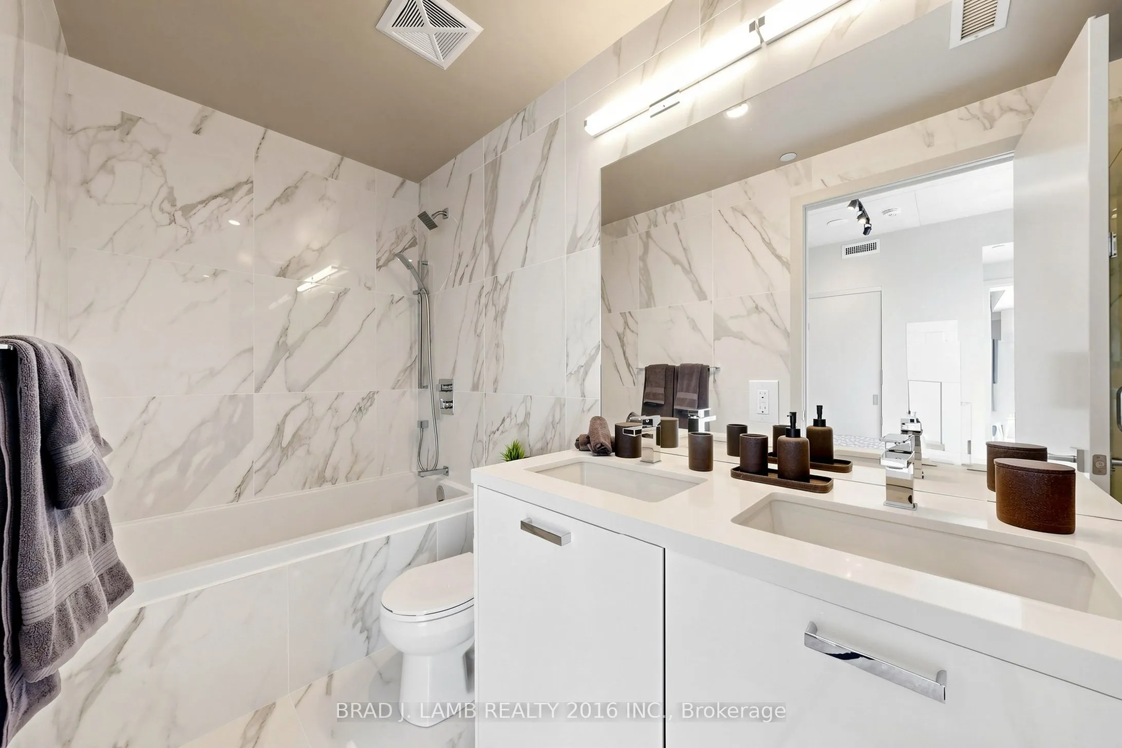 284 King Street E #2903