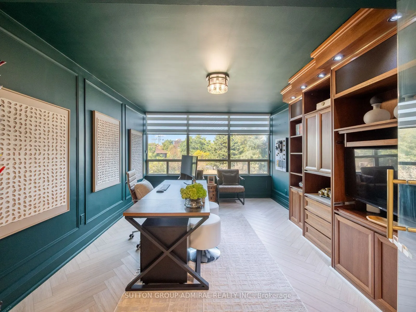 10 Torresdale Avenue #208