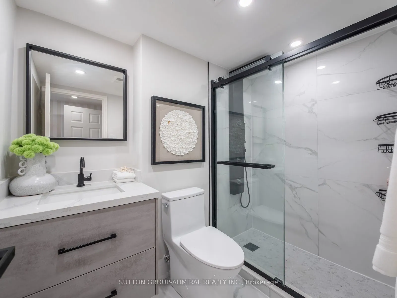 10 Torresdale Avenue #208