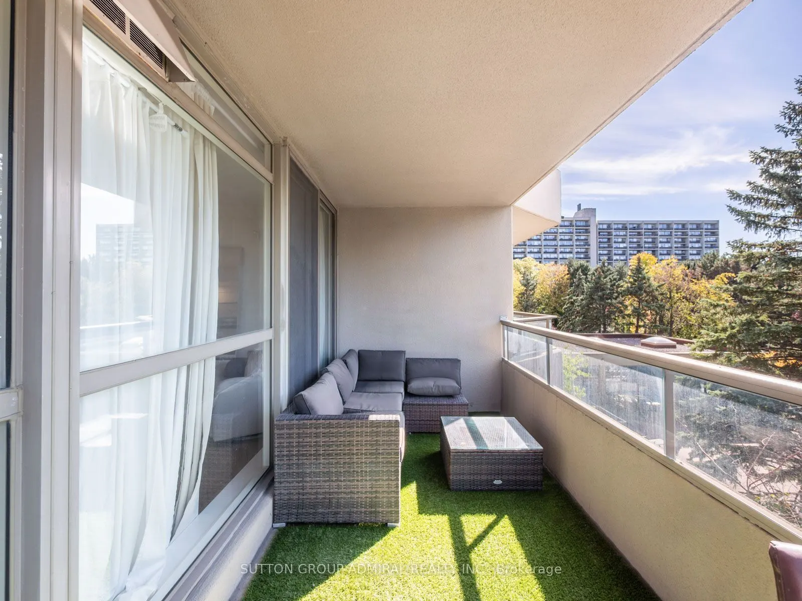 10 Torresdale Avenue #208