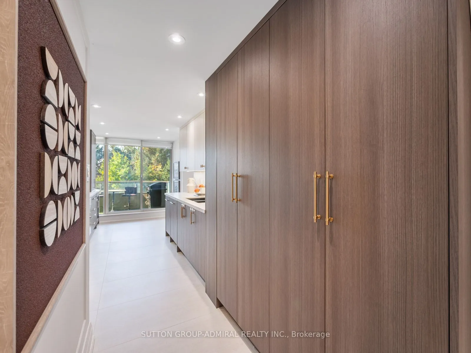 10 Torresdale Avenue #208