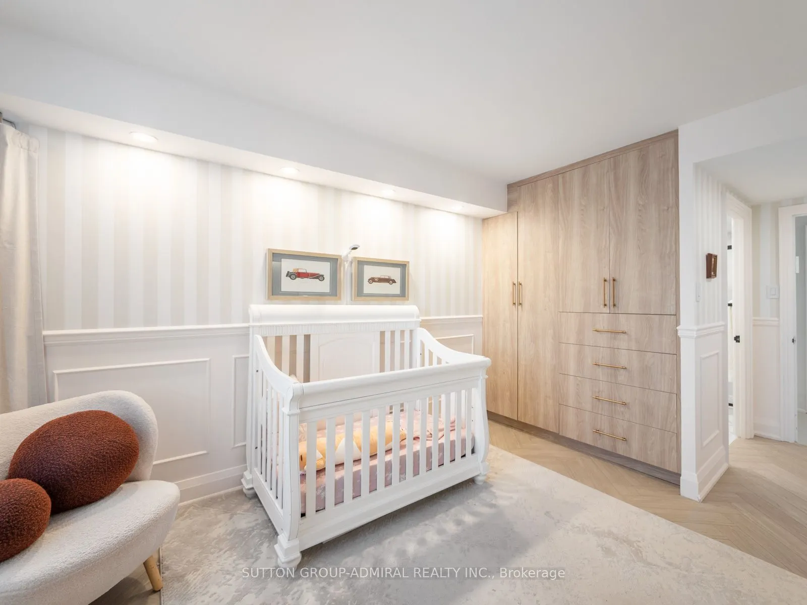 10 Torresdale Avenue #208