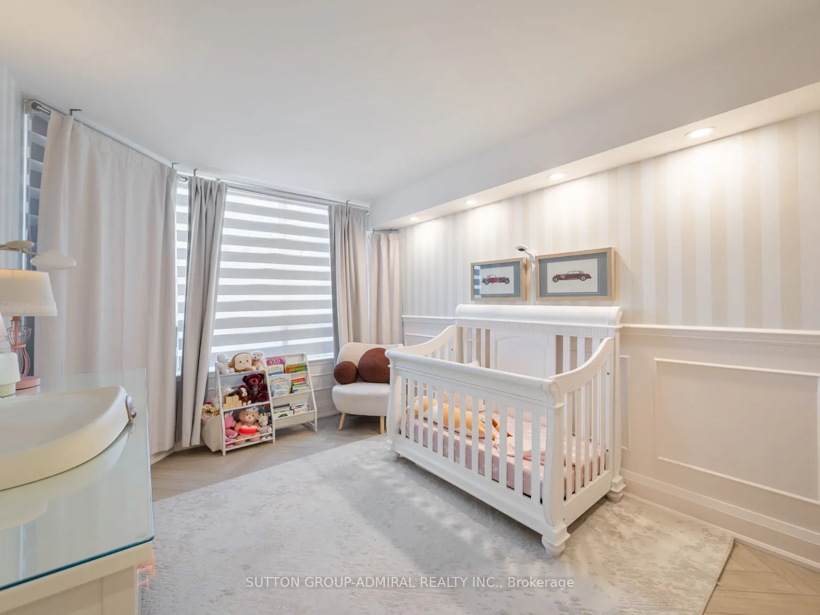 10 Torresdale Avenue #208