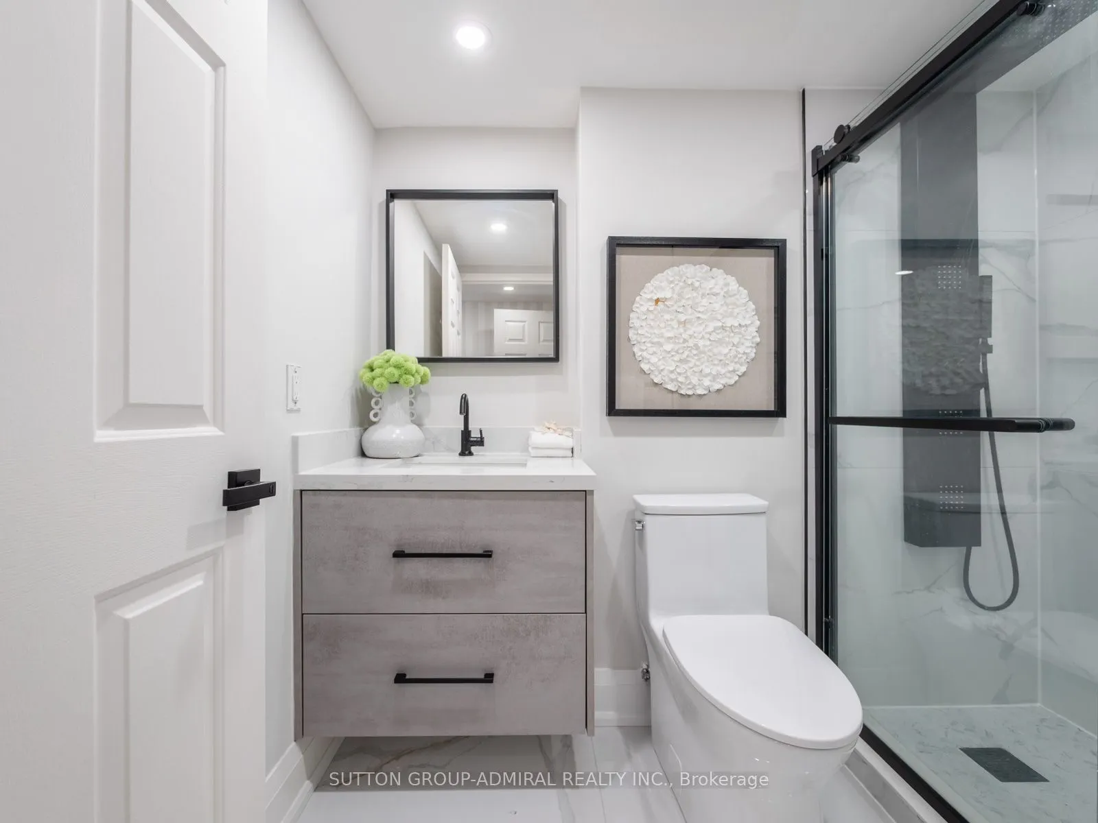 10 Torresdale Avenue #208