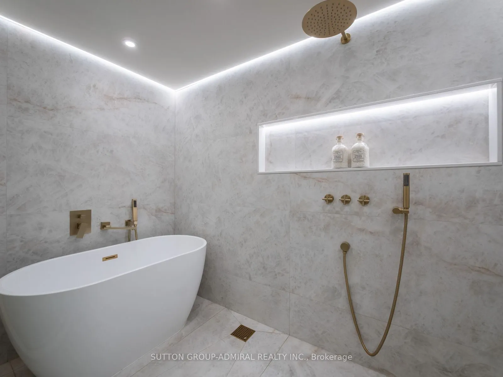 10 Torresdale Avenue #208