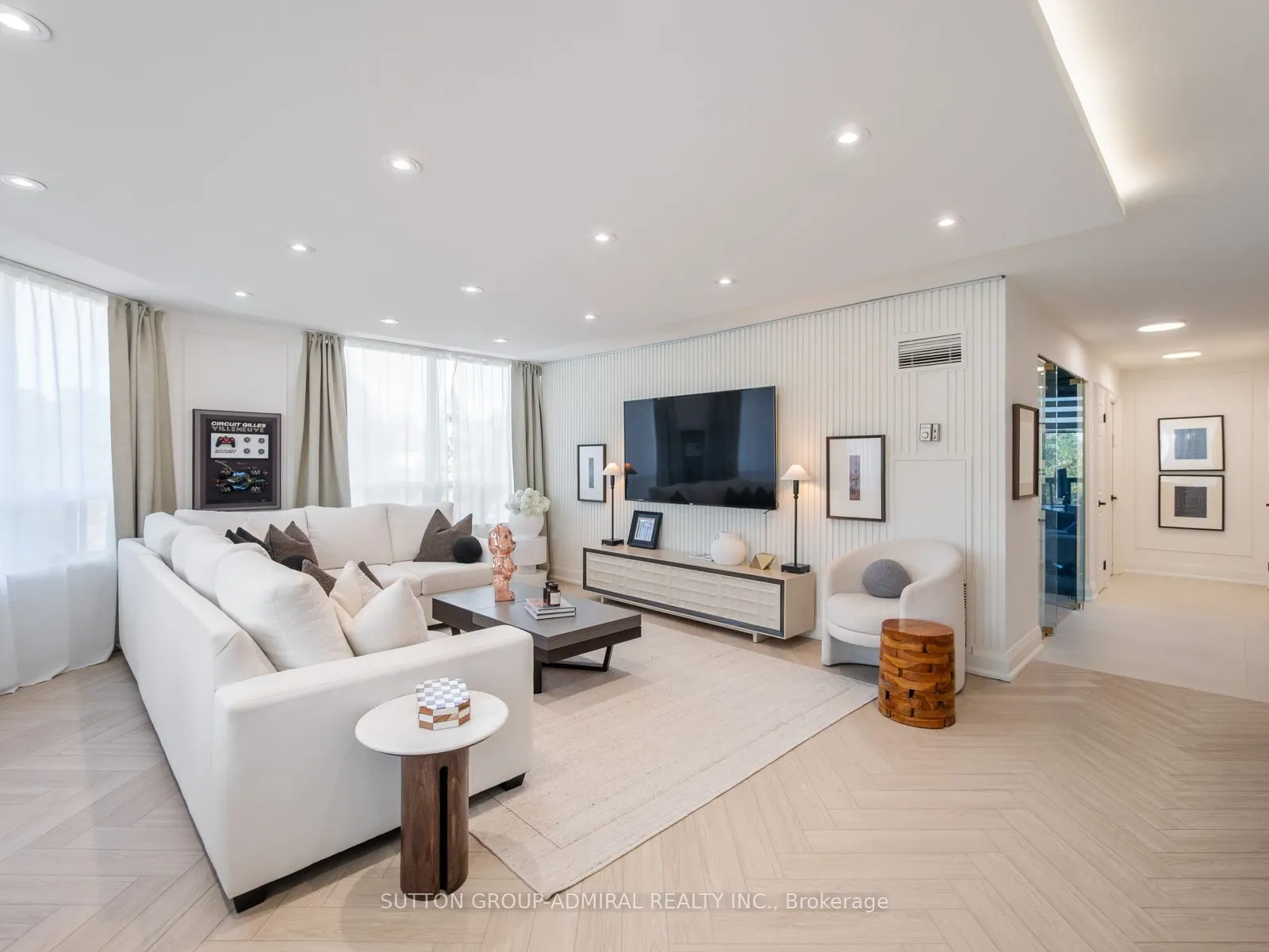 10 Torresdale Avenue #208
