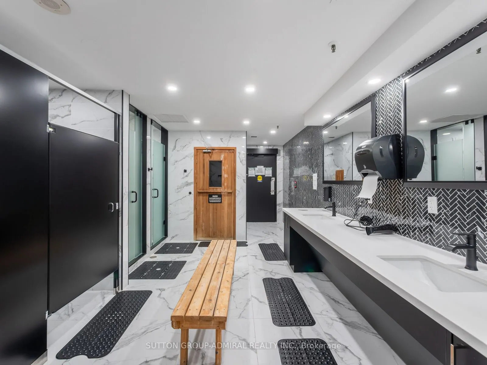 10 Torresdale Avenue #208
