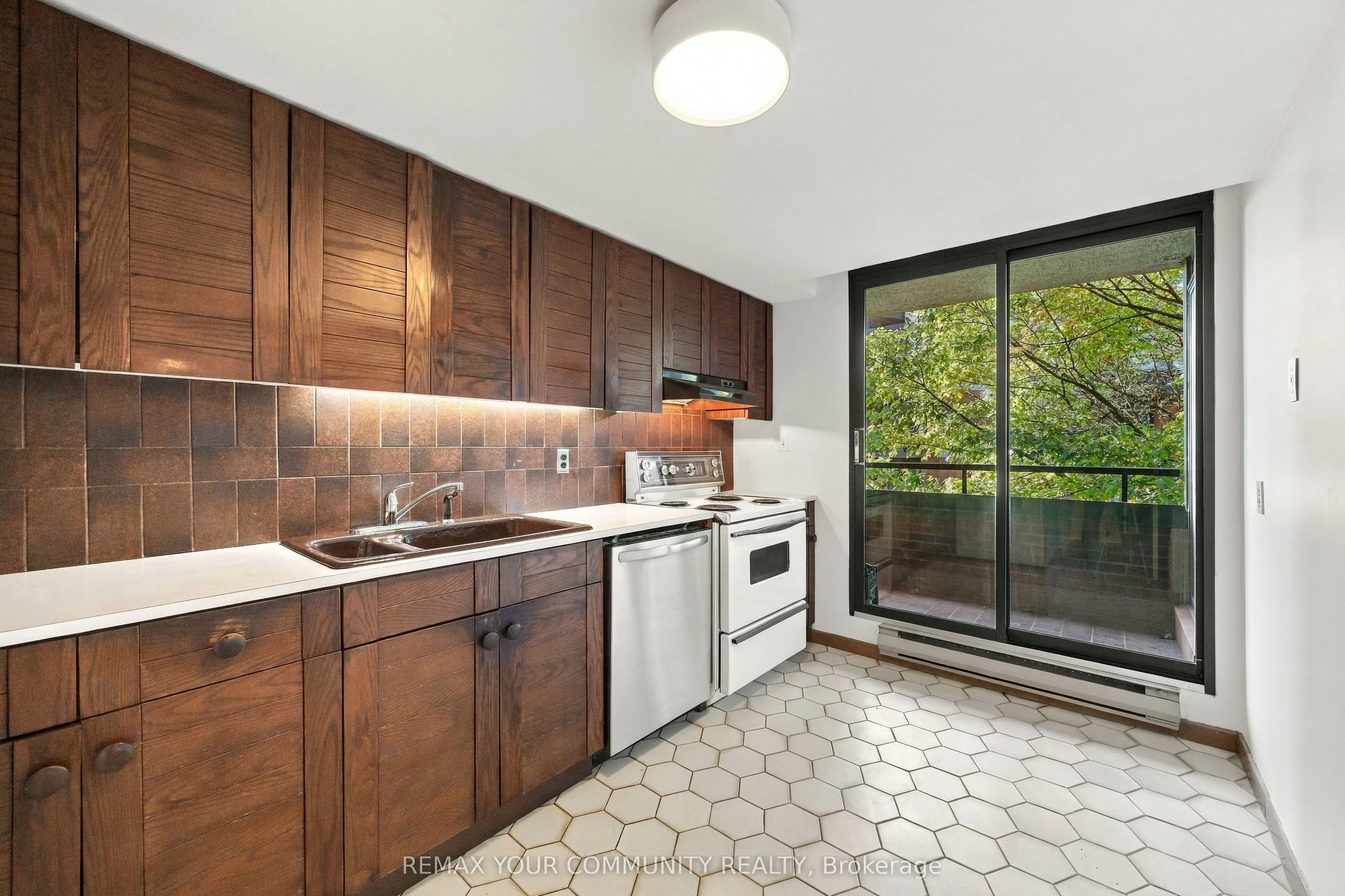349 St Clair Avenue W #410