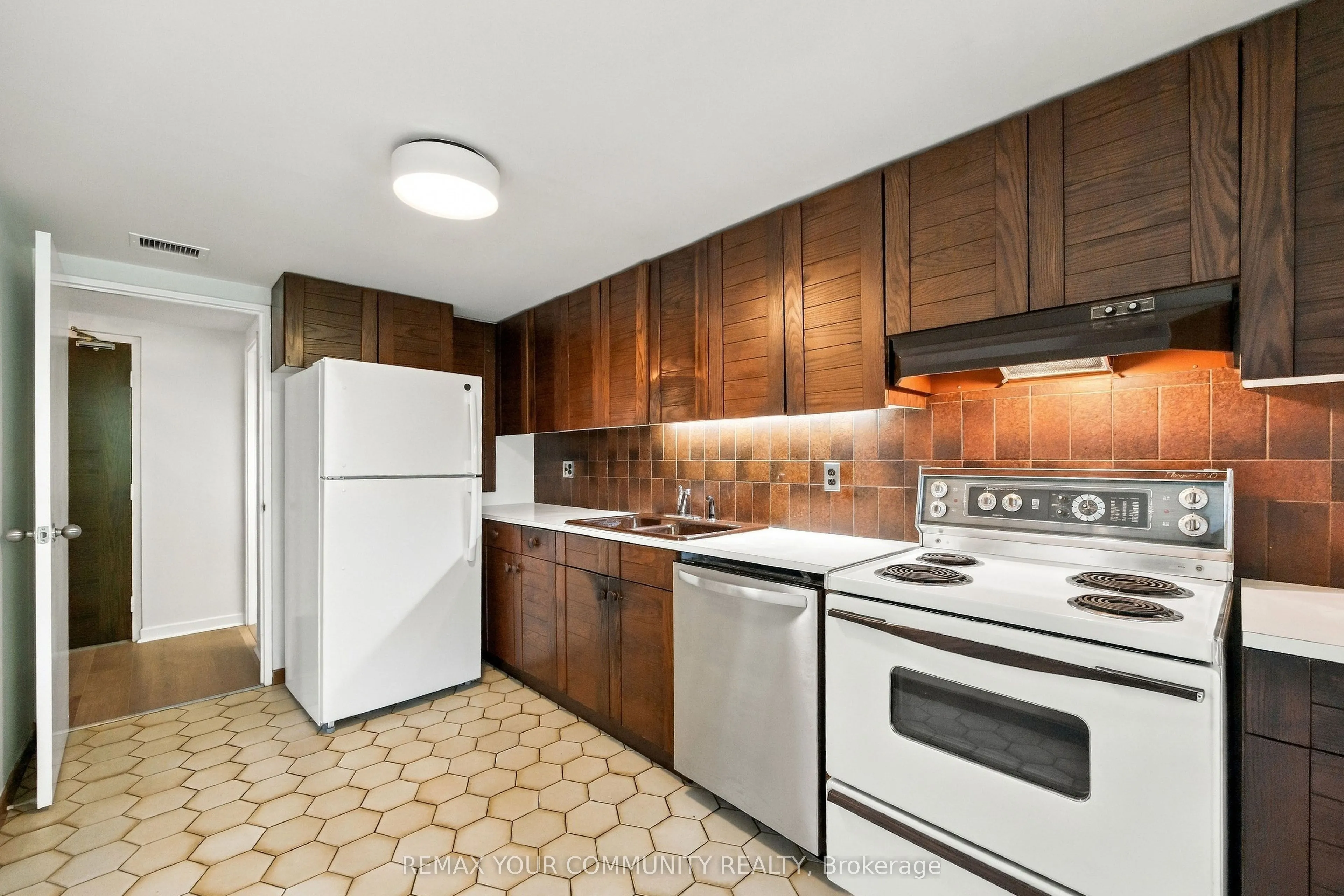 349 St Clair Avenue W #410
