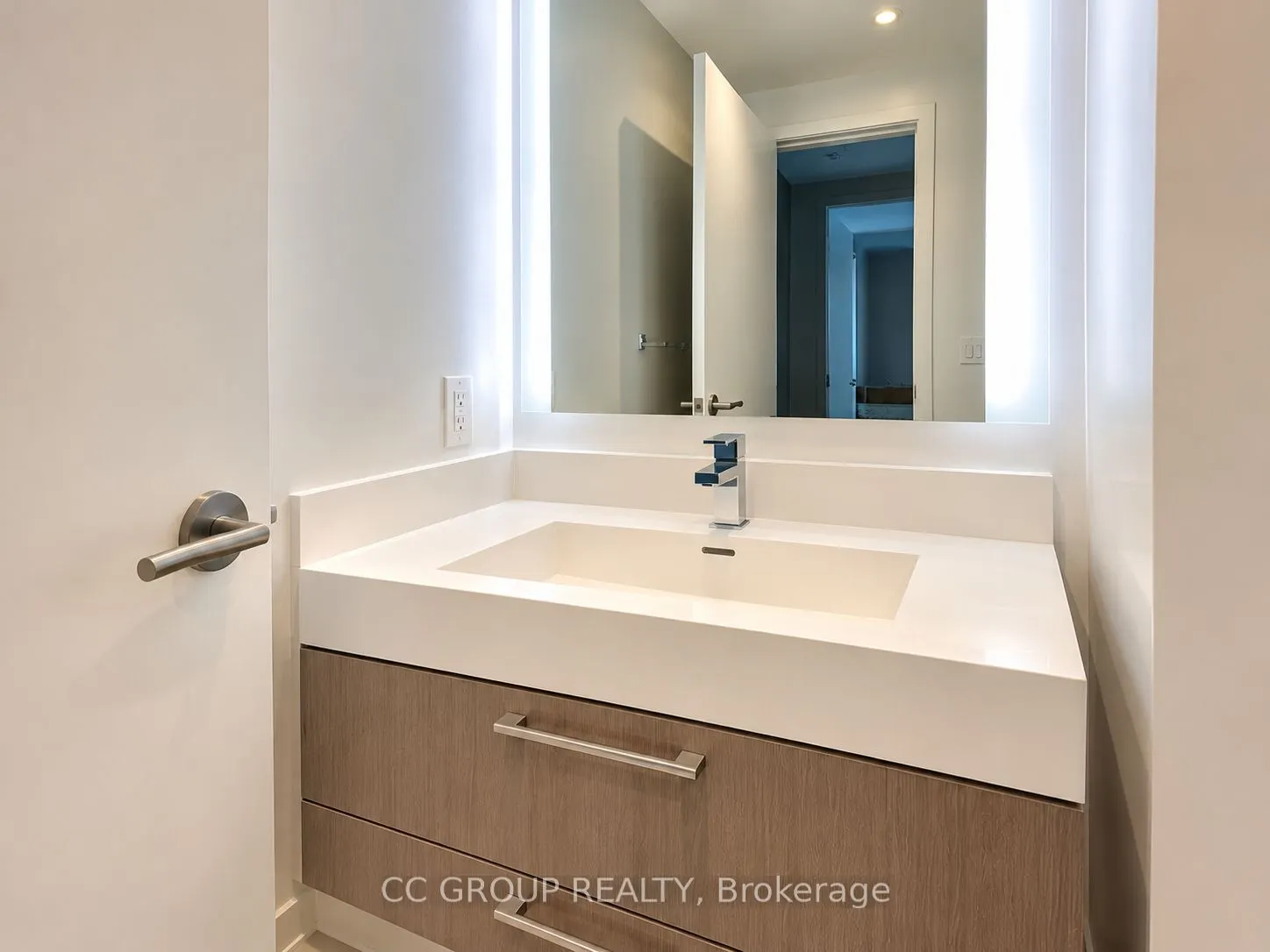 1 Yorkville Avenue #2901