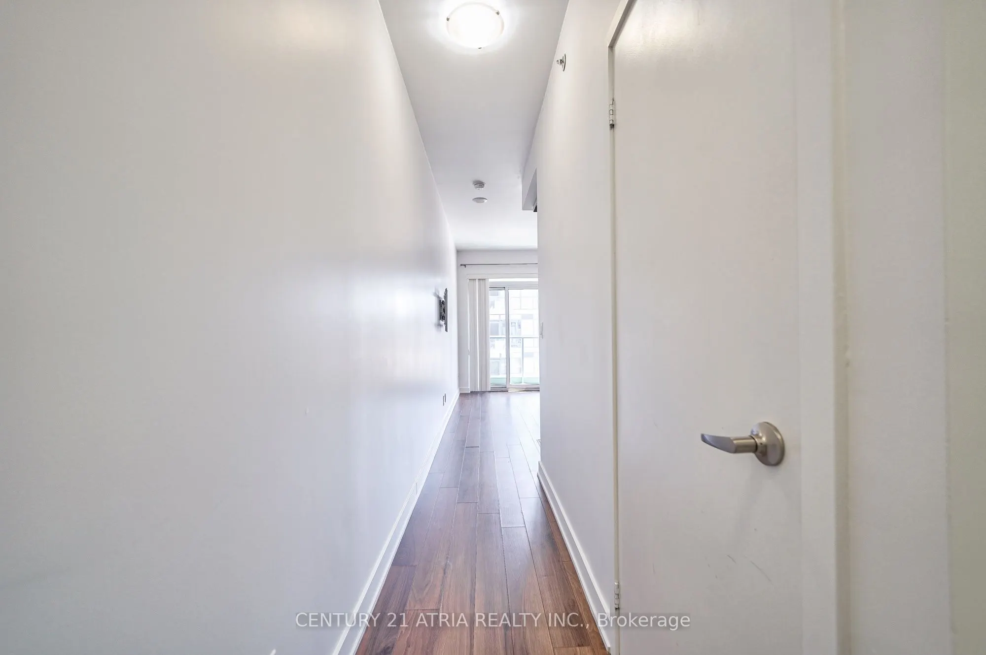 210 Simcoe Street #1003