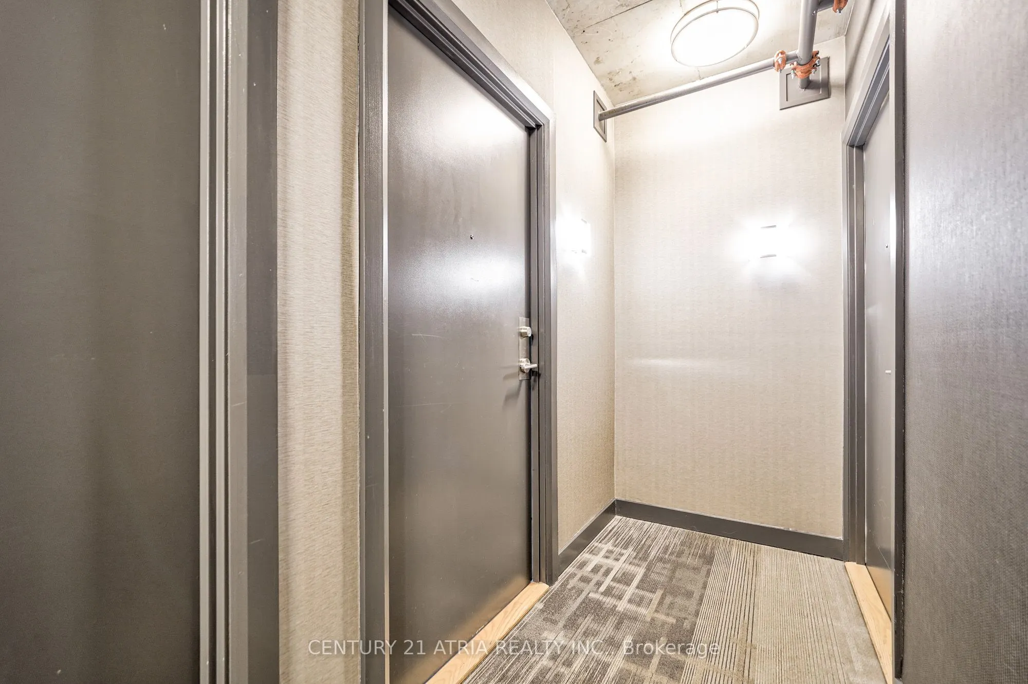 210 Simcoe Street #1003
