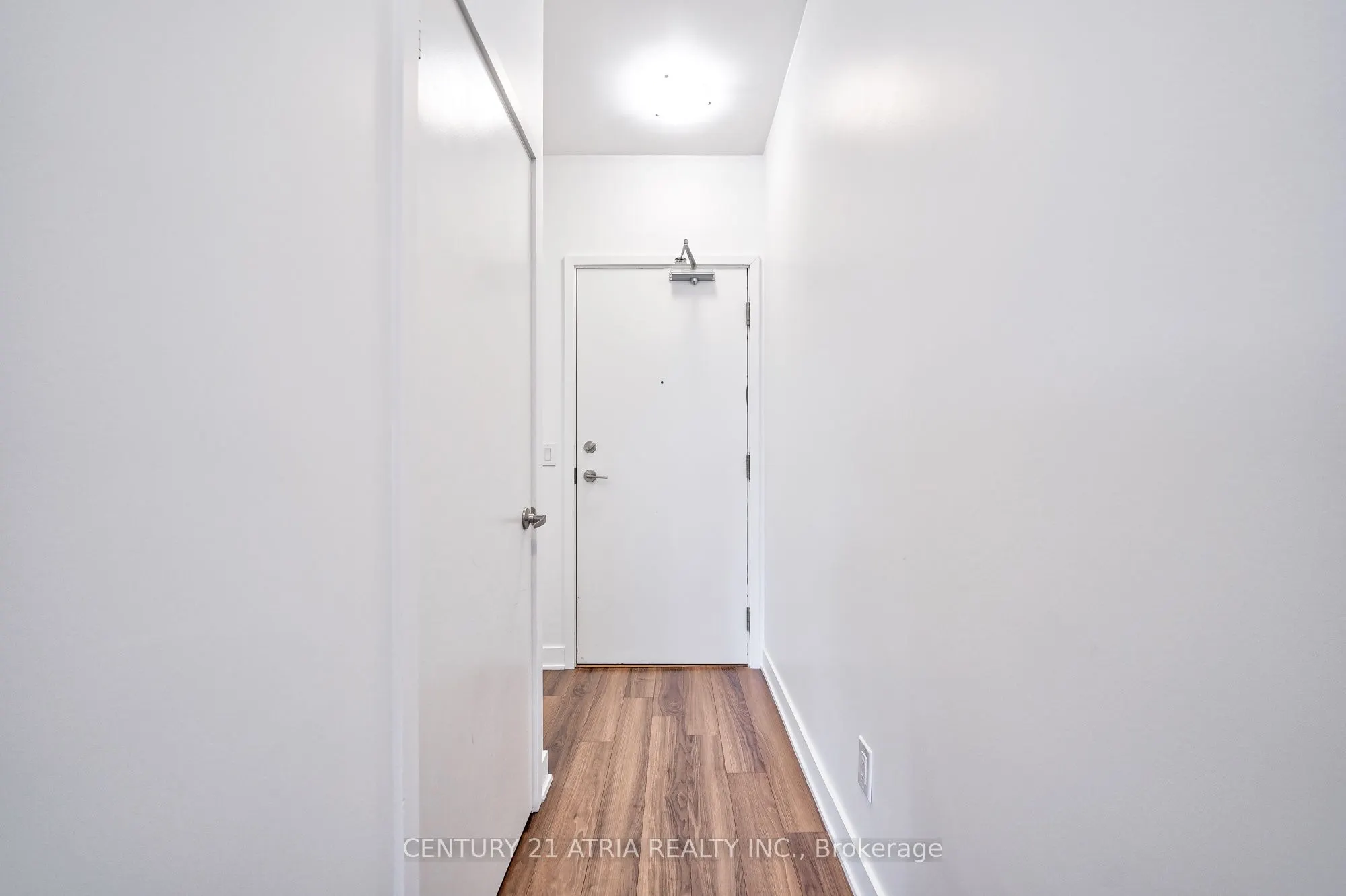 210 Simcoe Street #1003