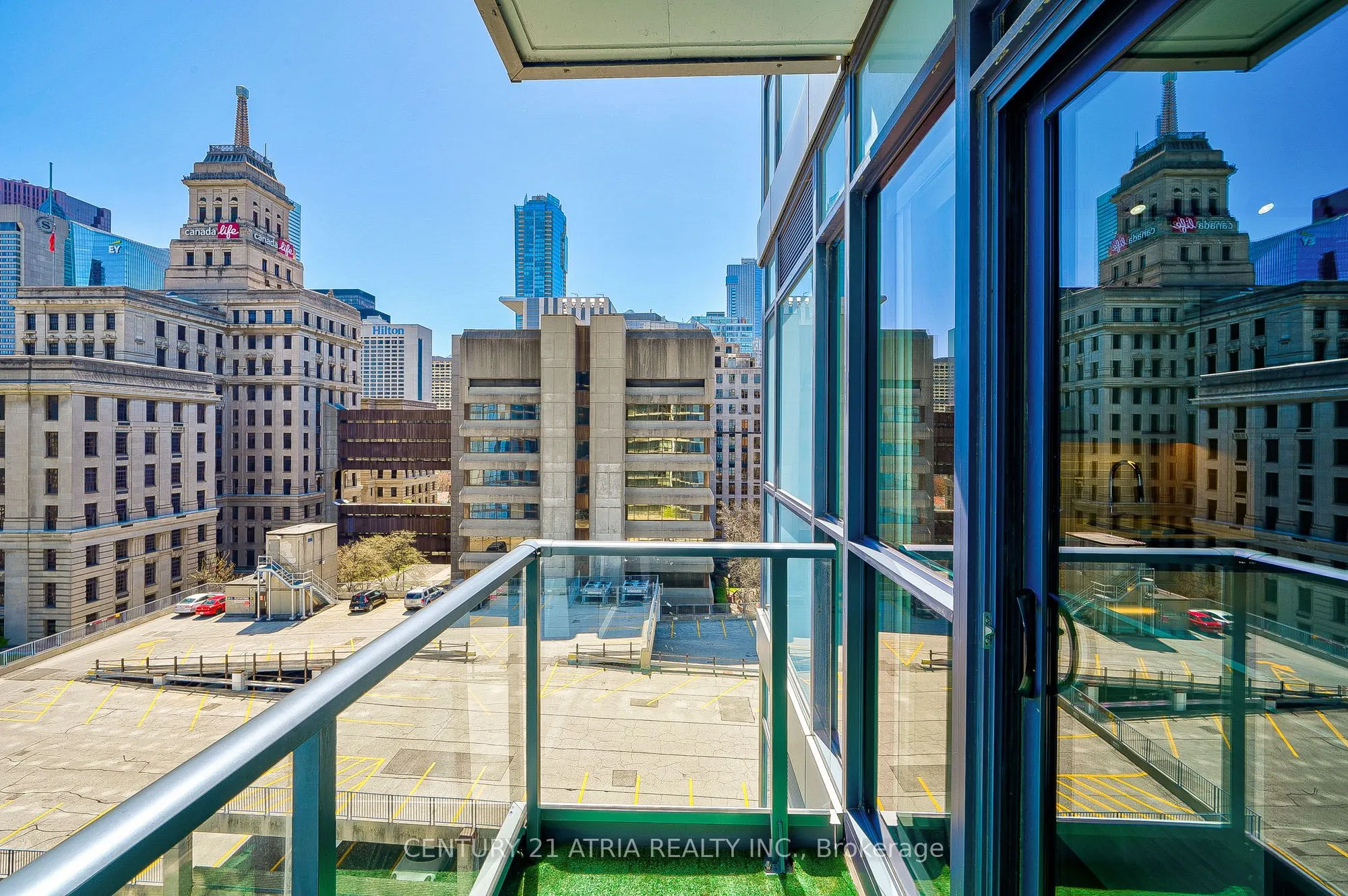 210 Simcoe Street #1003