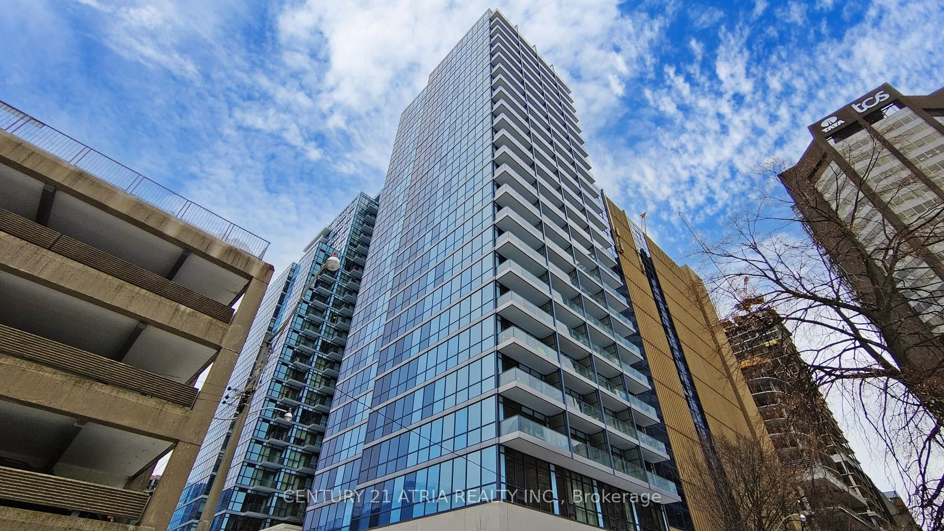 210 Simcoe Street #1003