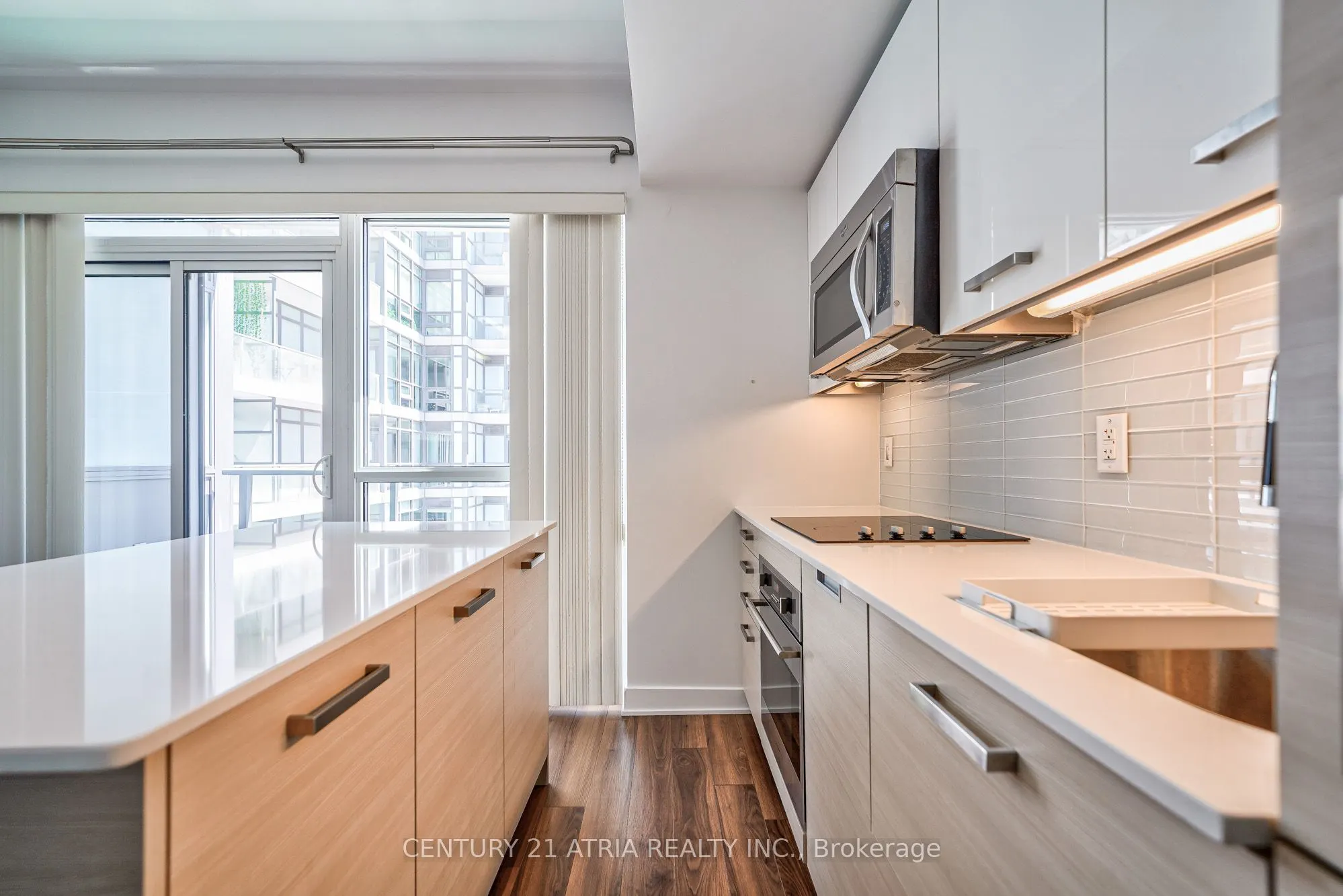 210 Simcoe Street #1003