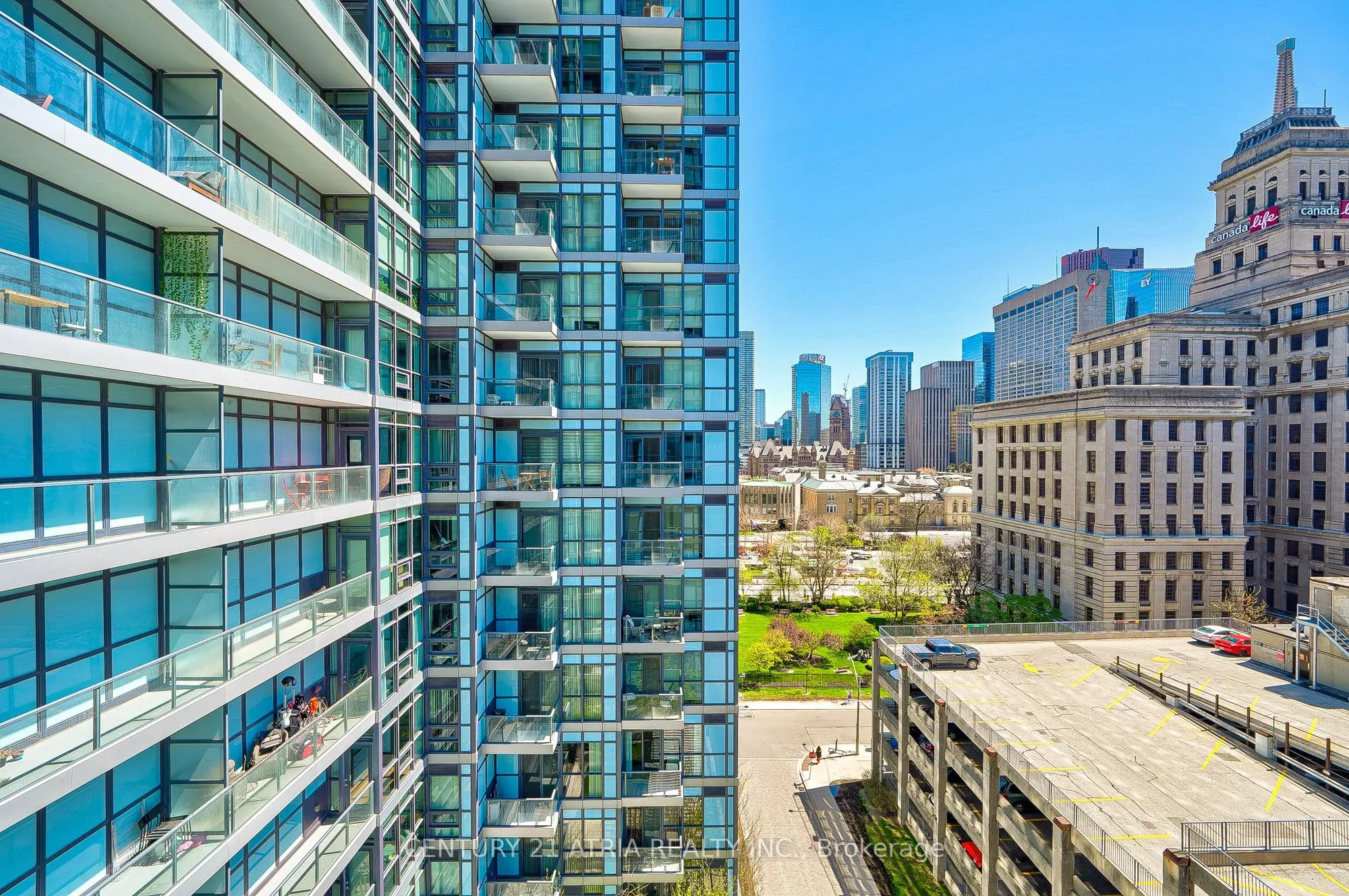 210 Simcoe Street #1003