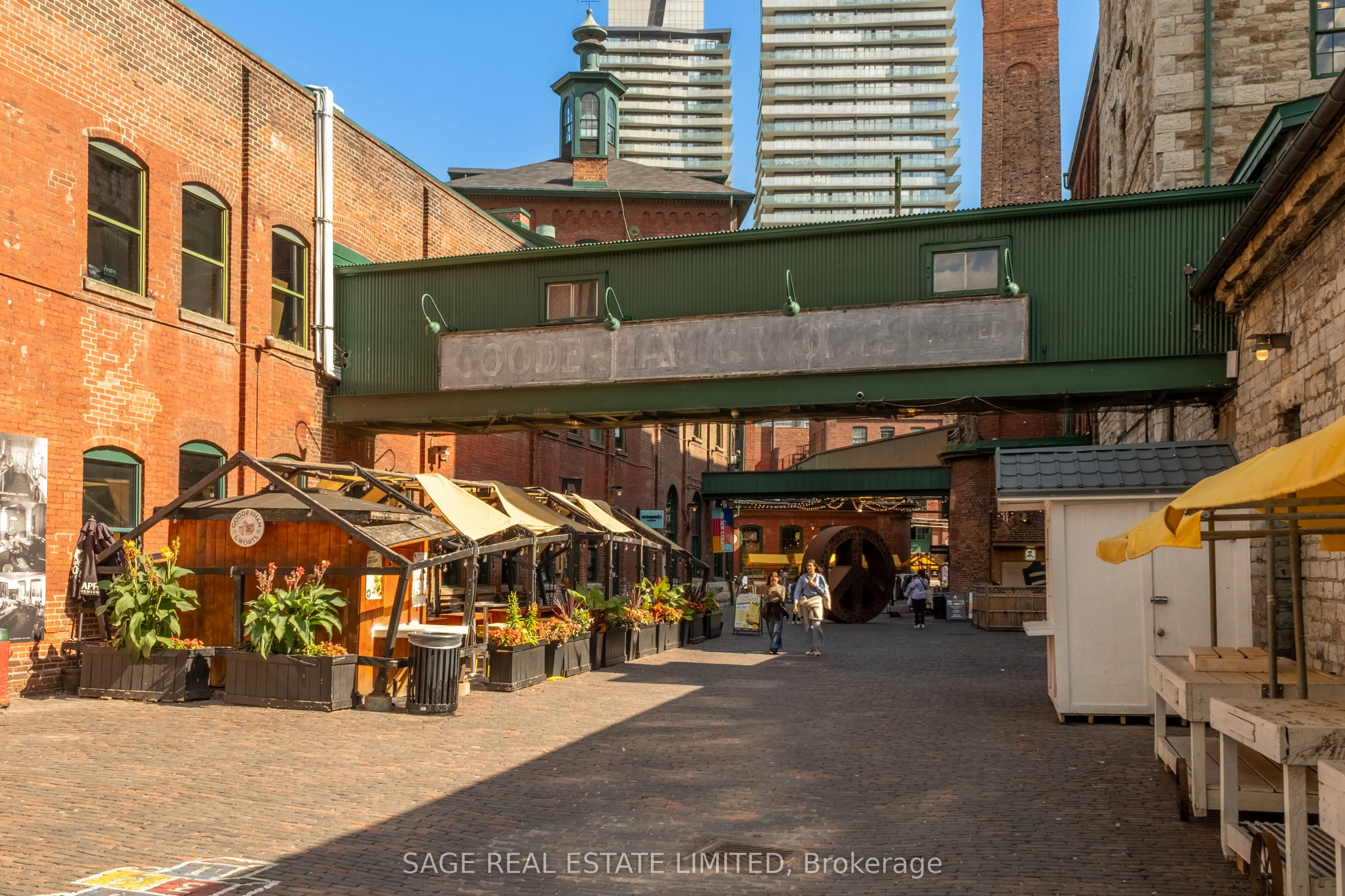 39 Parliament Street #816