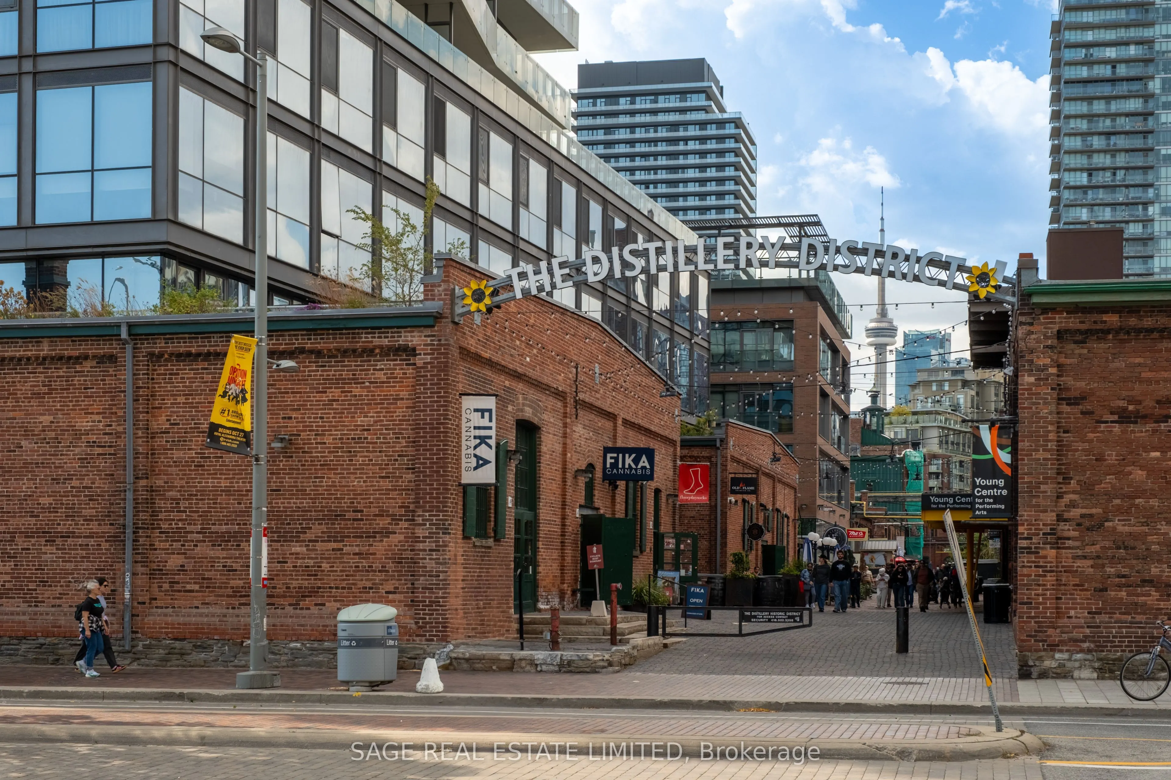 39 Parliament Street #816