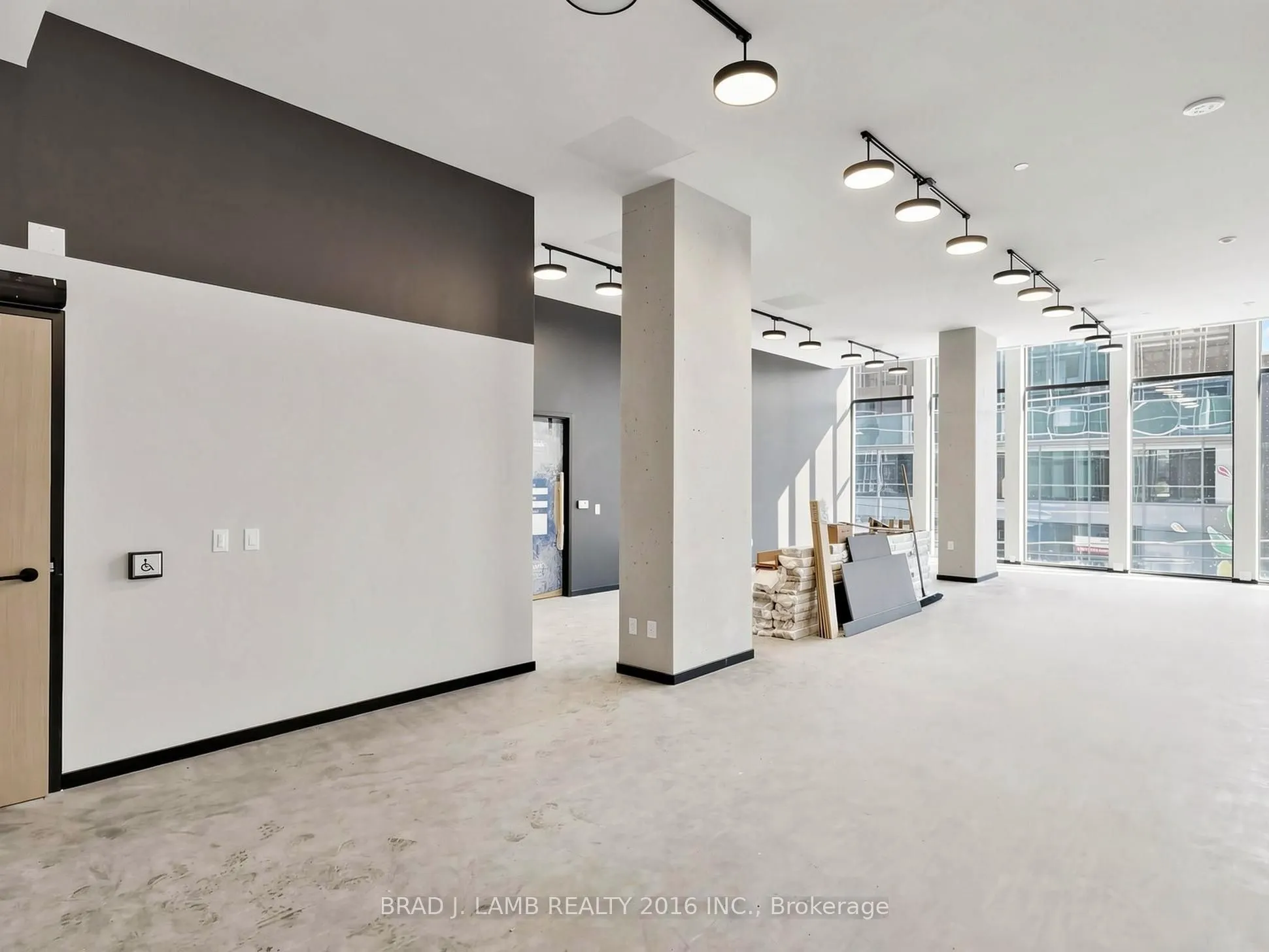 284 King Street E #404
