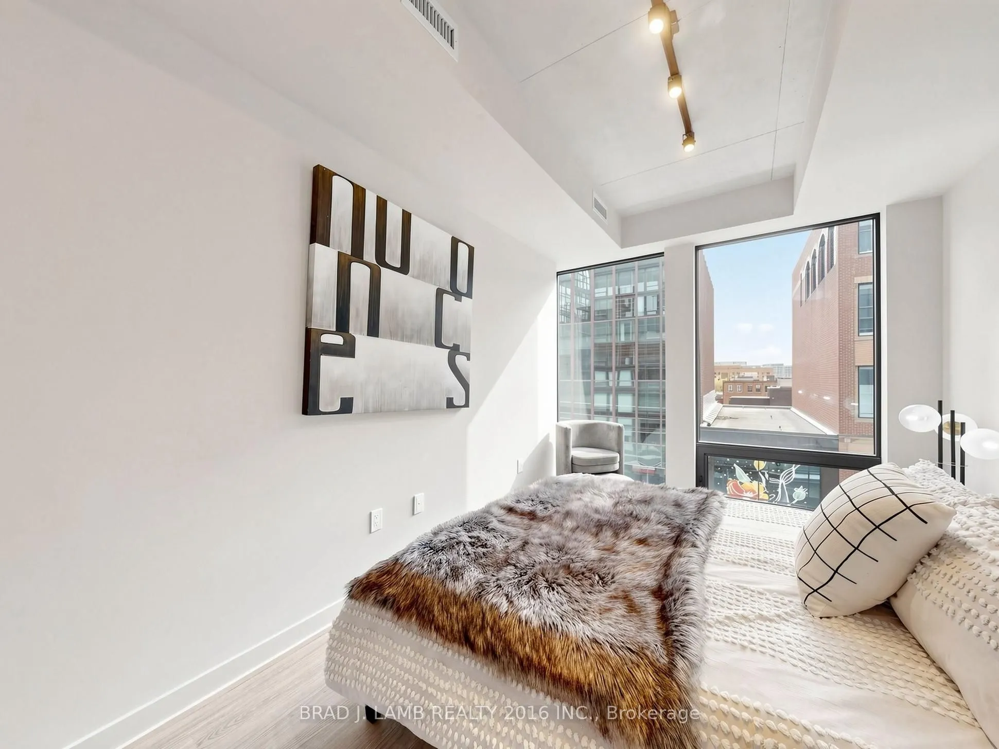284 King Street E #404