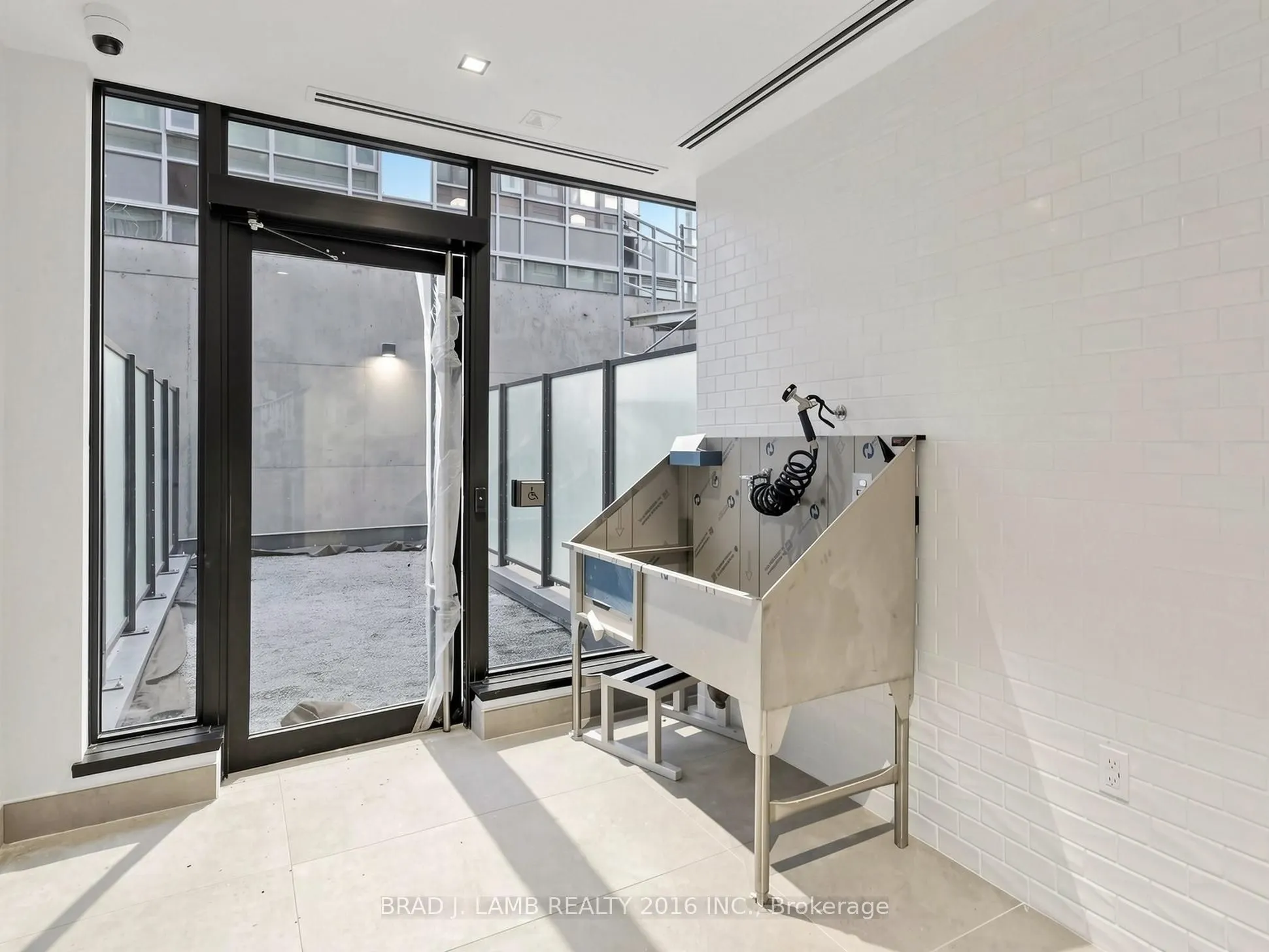 284 King Street E #404