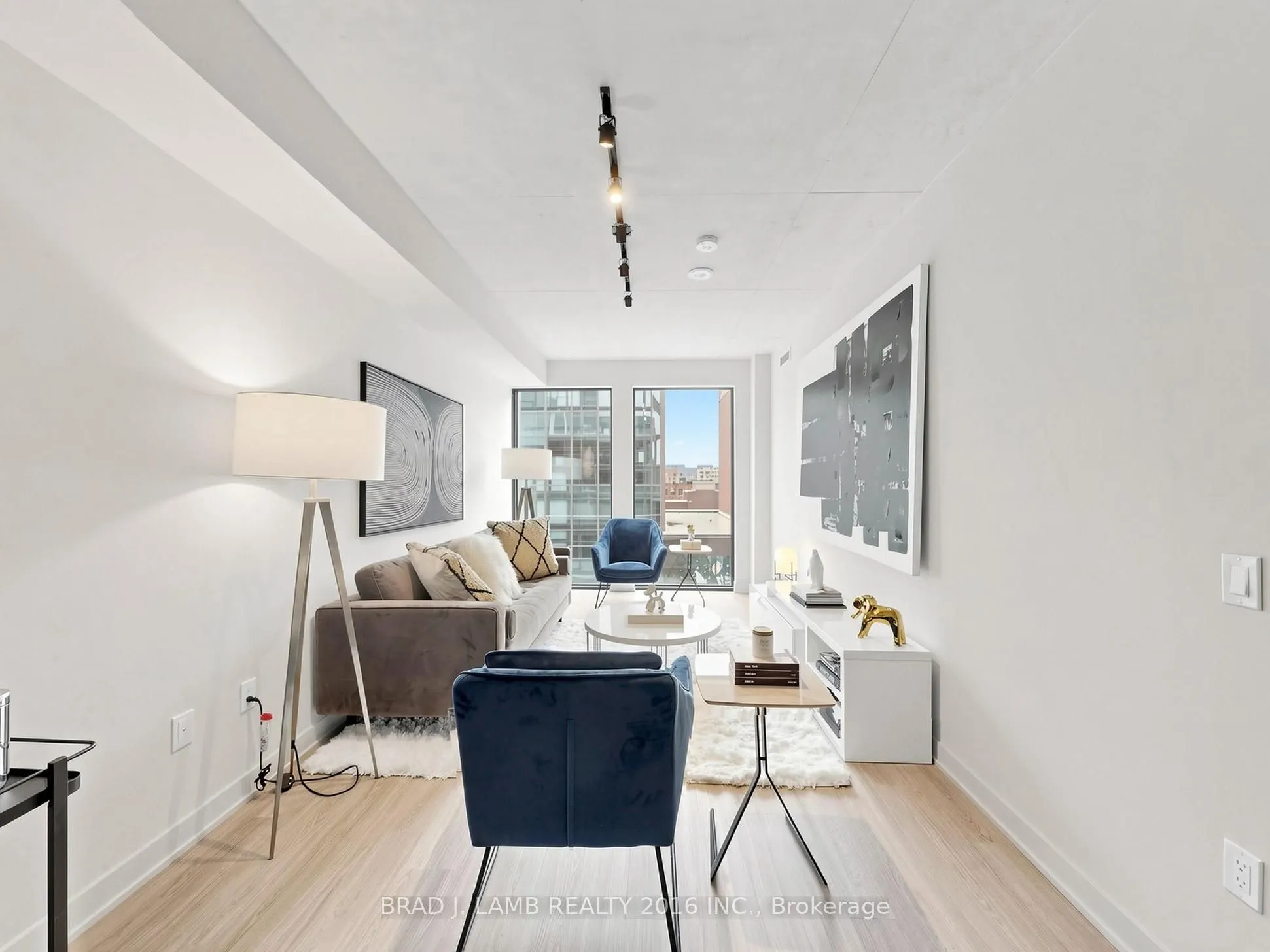 284 King Street E #404
