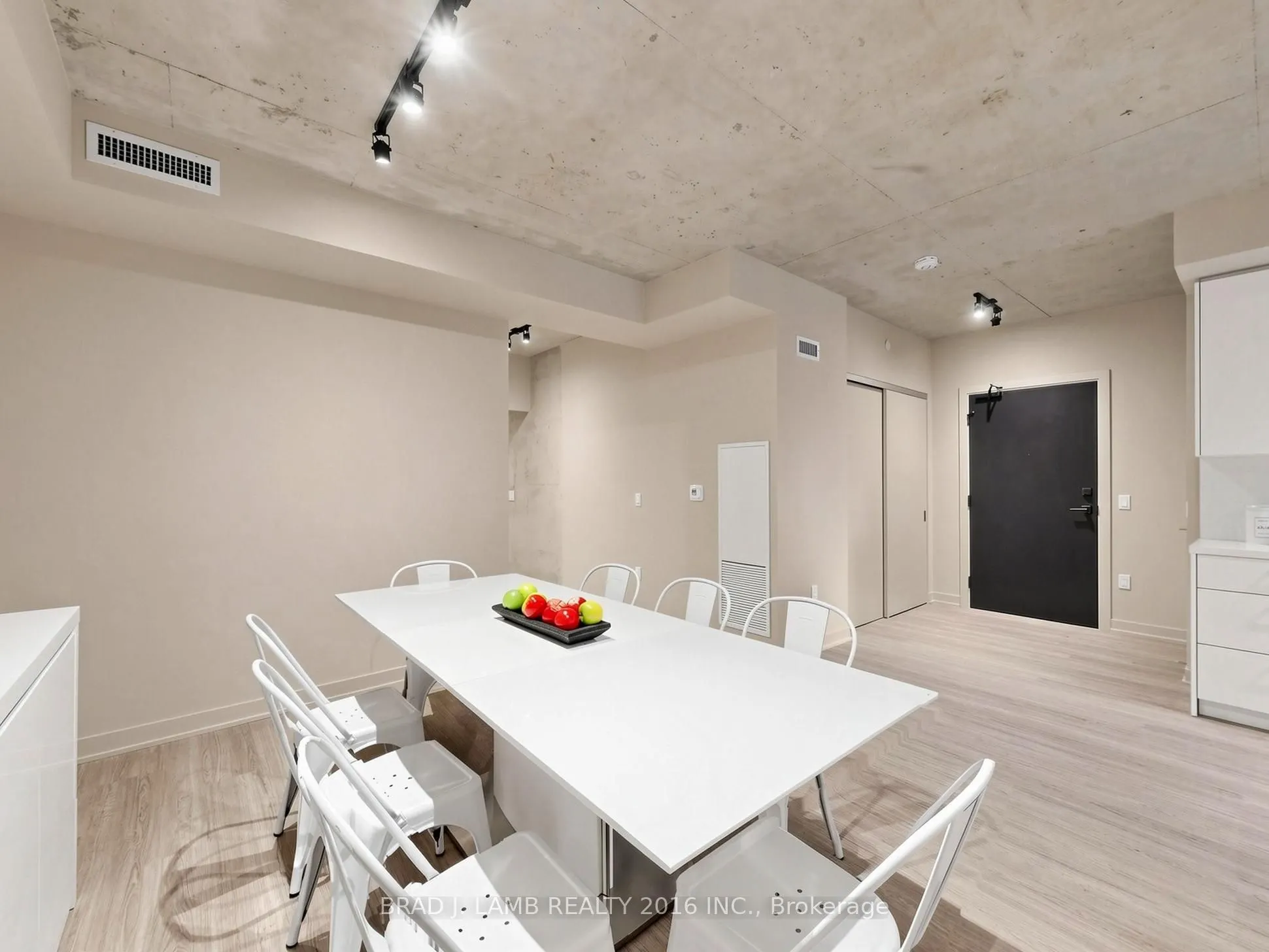 284 King Street E #404