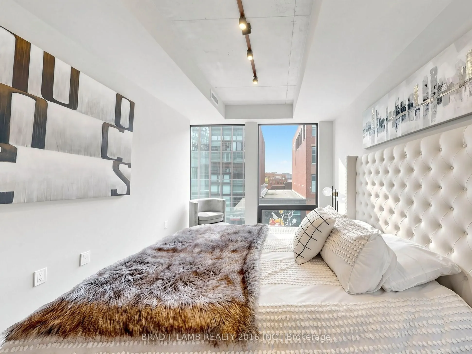 284 King Street E #404