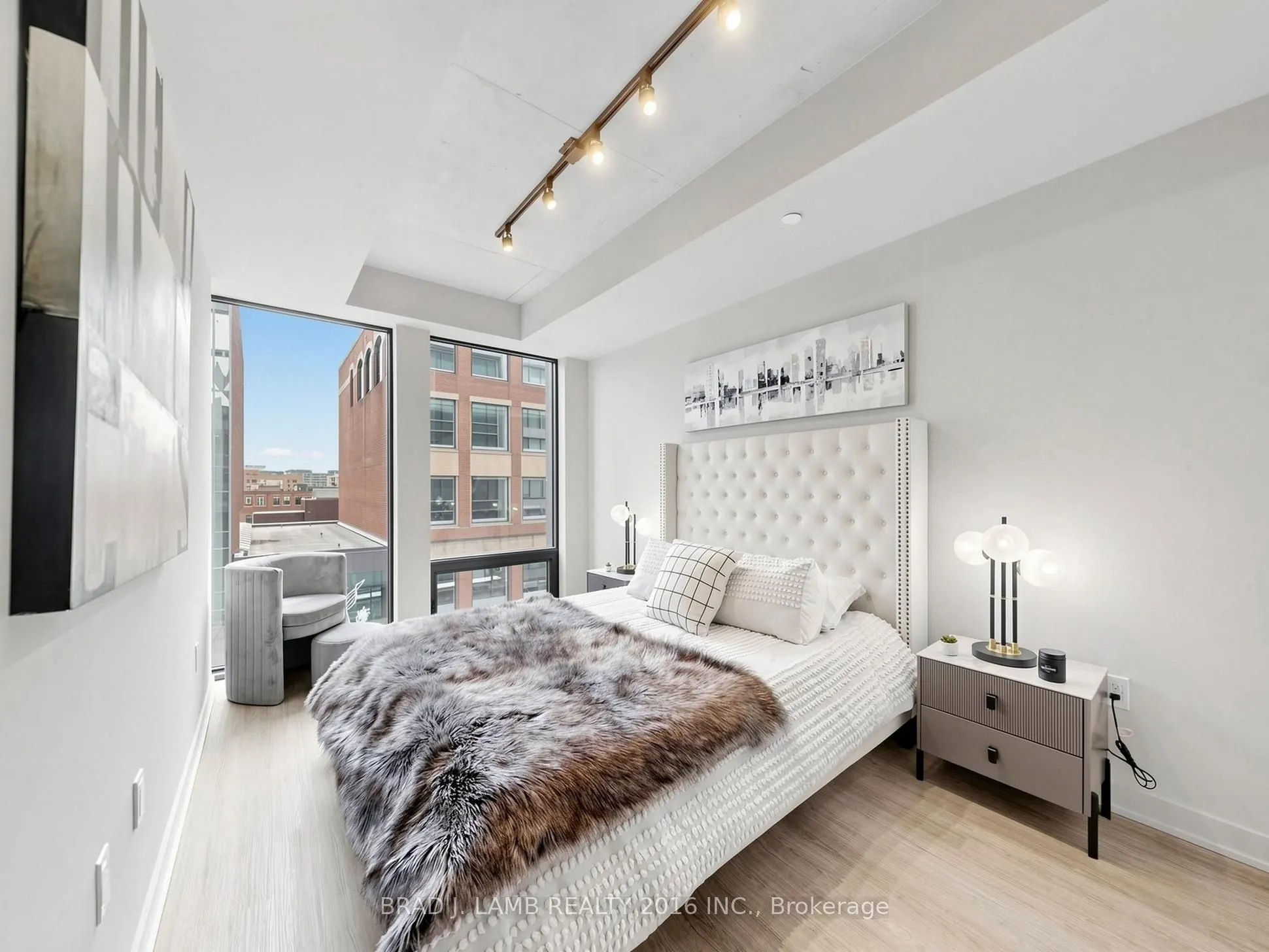 284 King Street E #404