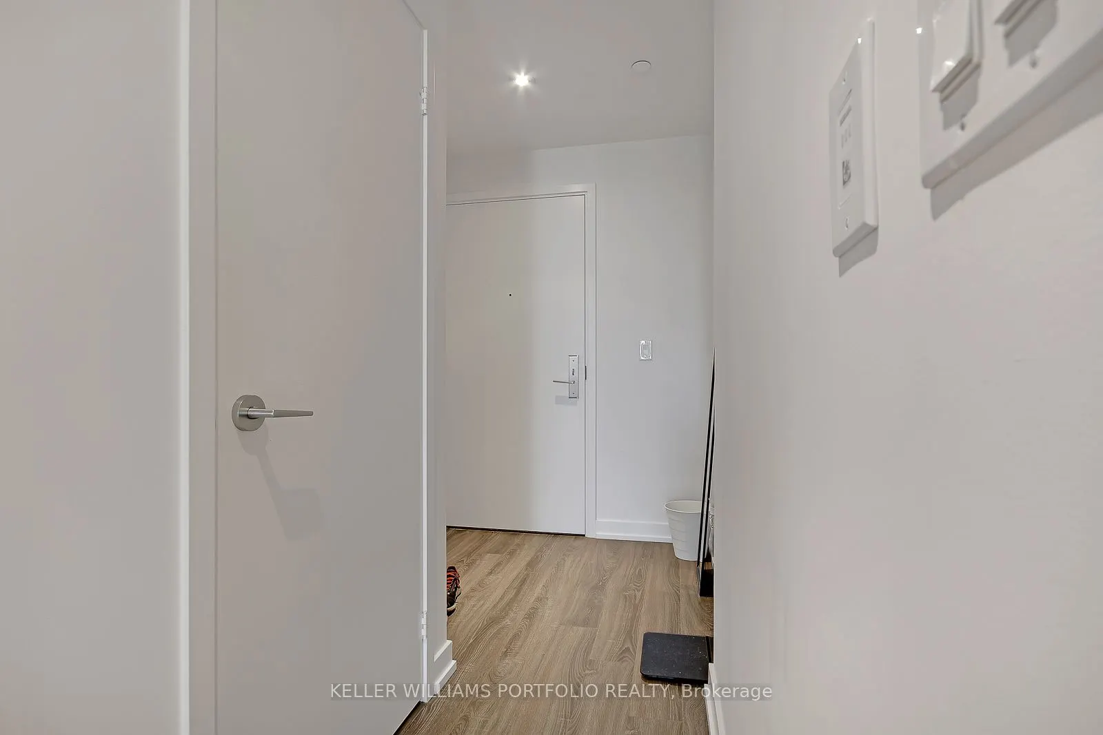 20 Edward Street #618