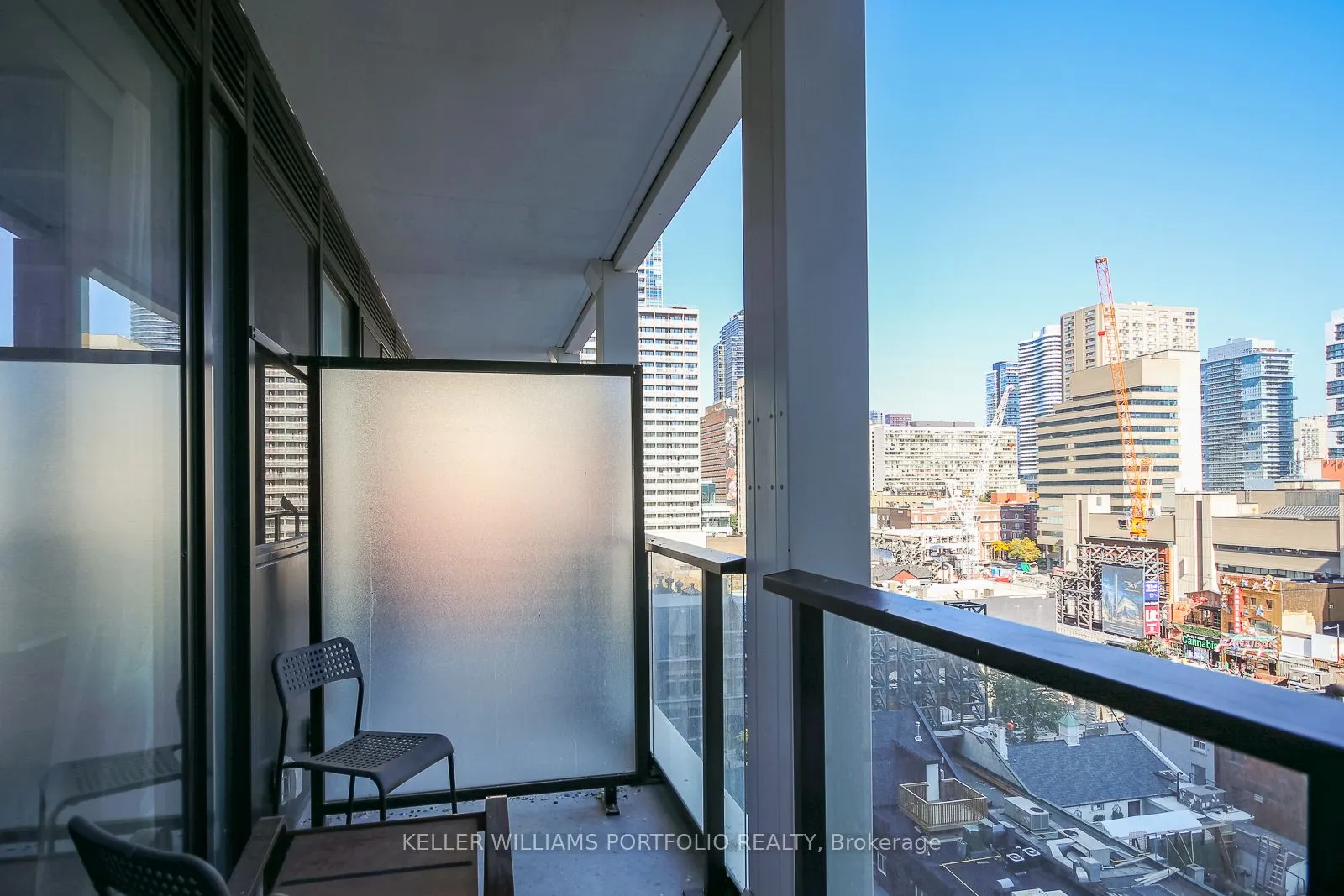 20 Edward Street #618