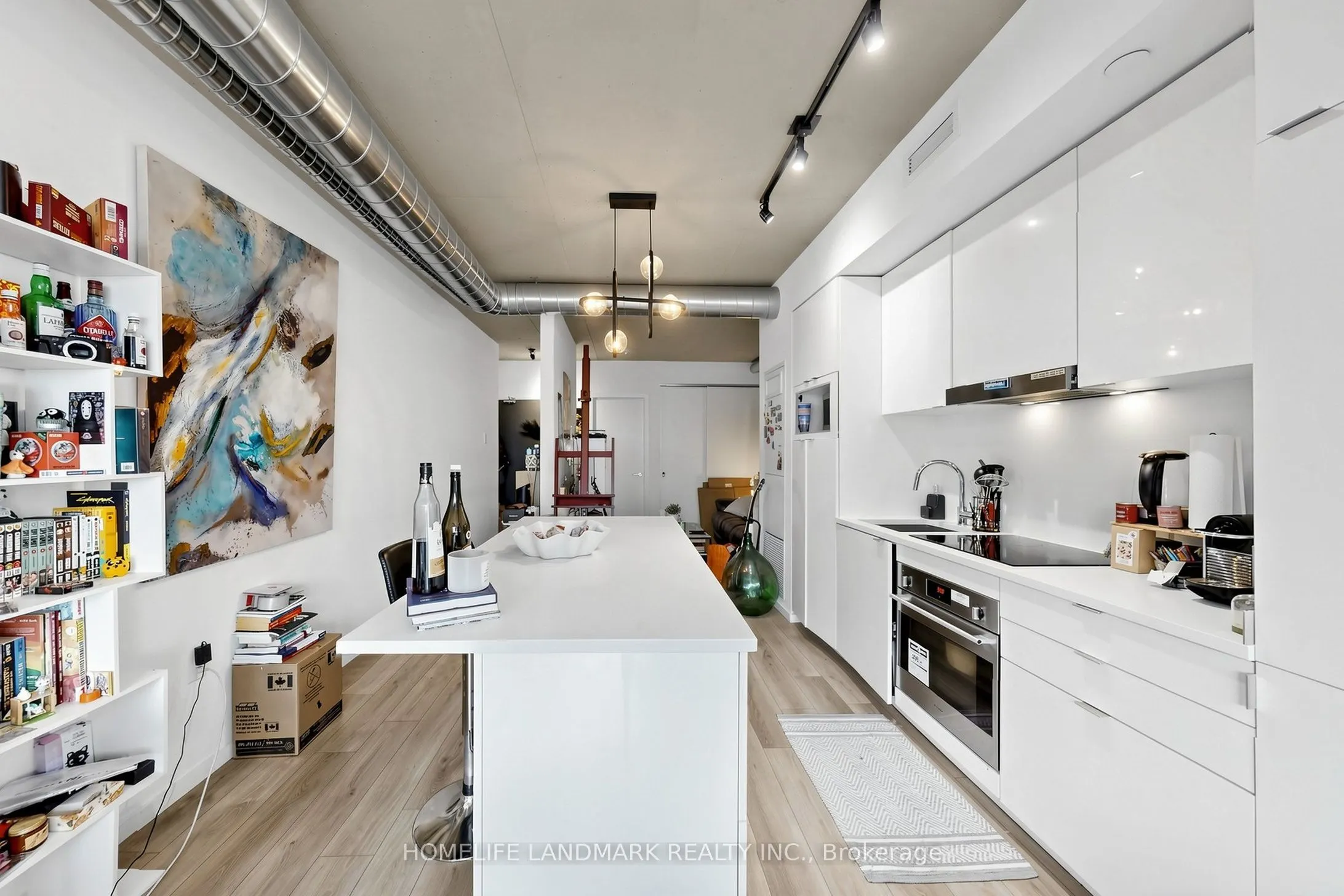 21 Lawren Harris Square #801
