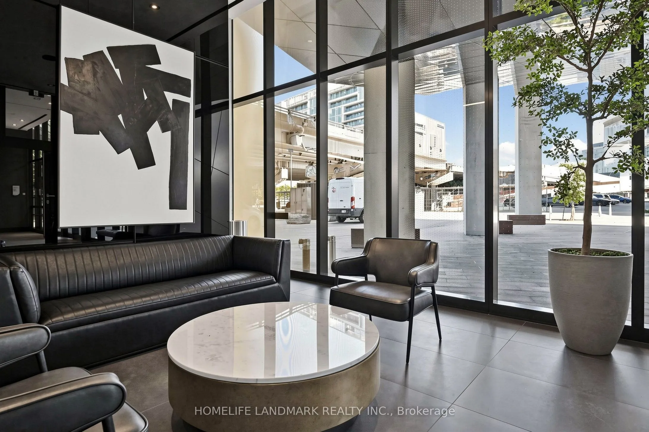 21 Lawren Harris Square #801