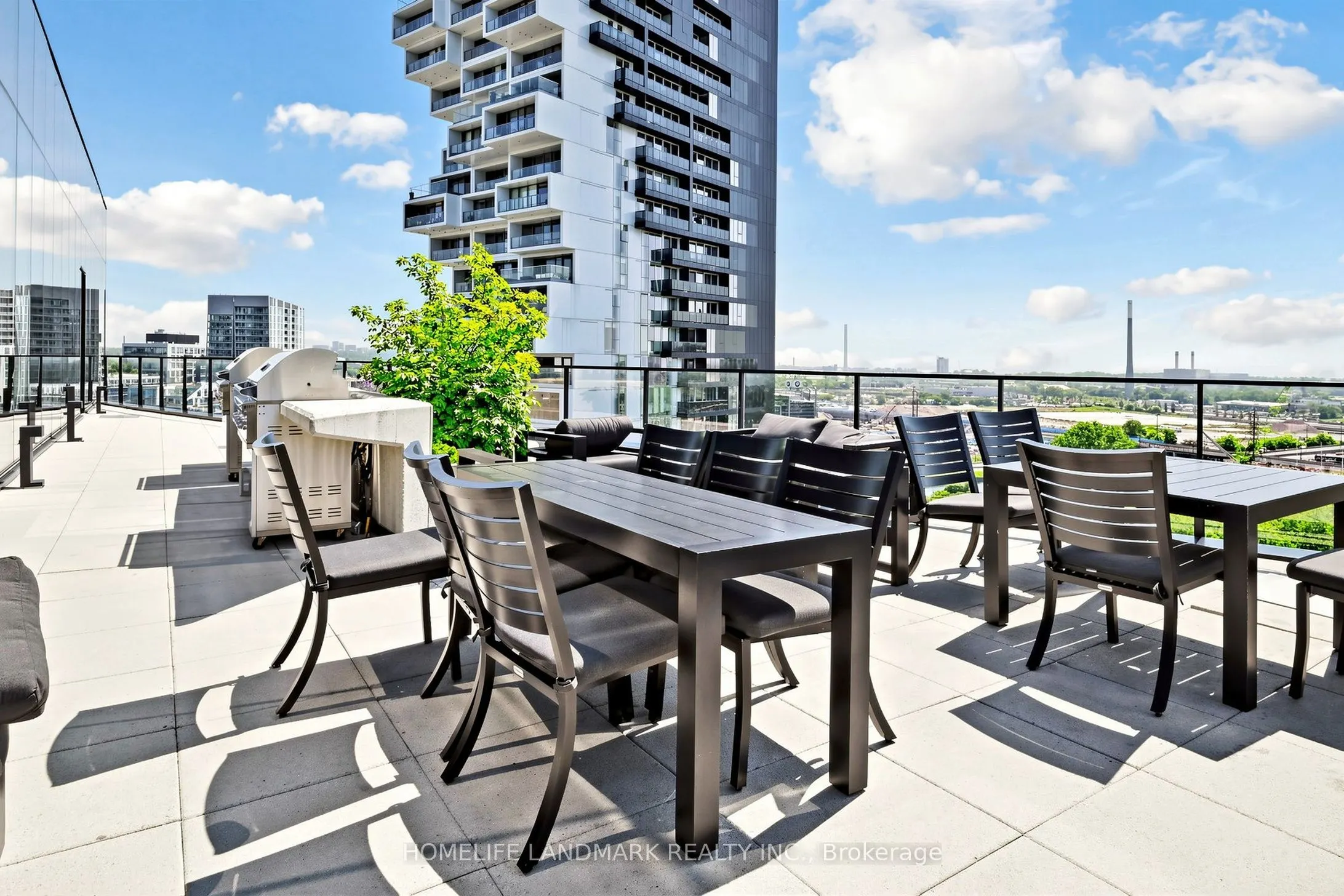 21 Lawren Harris Square #801