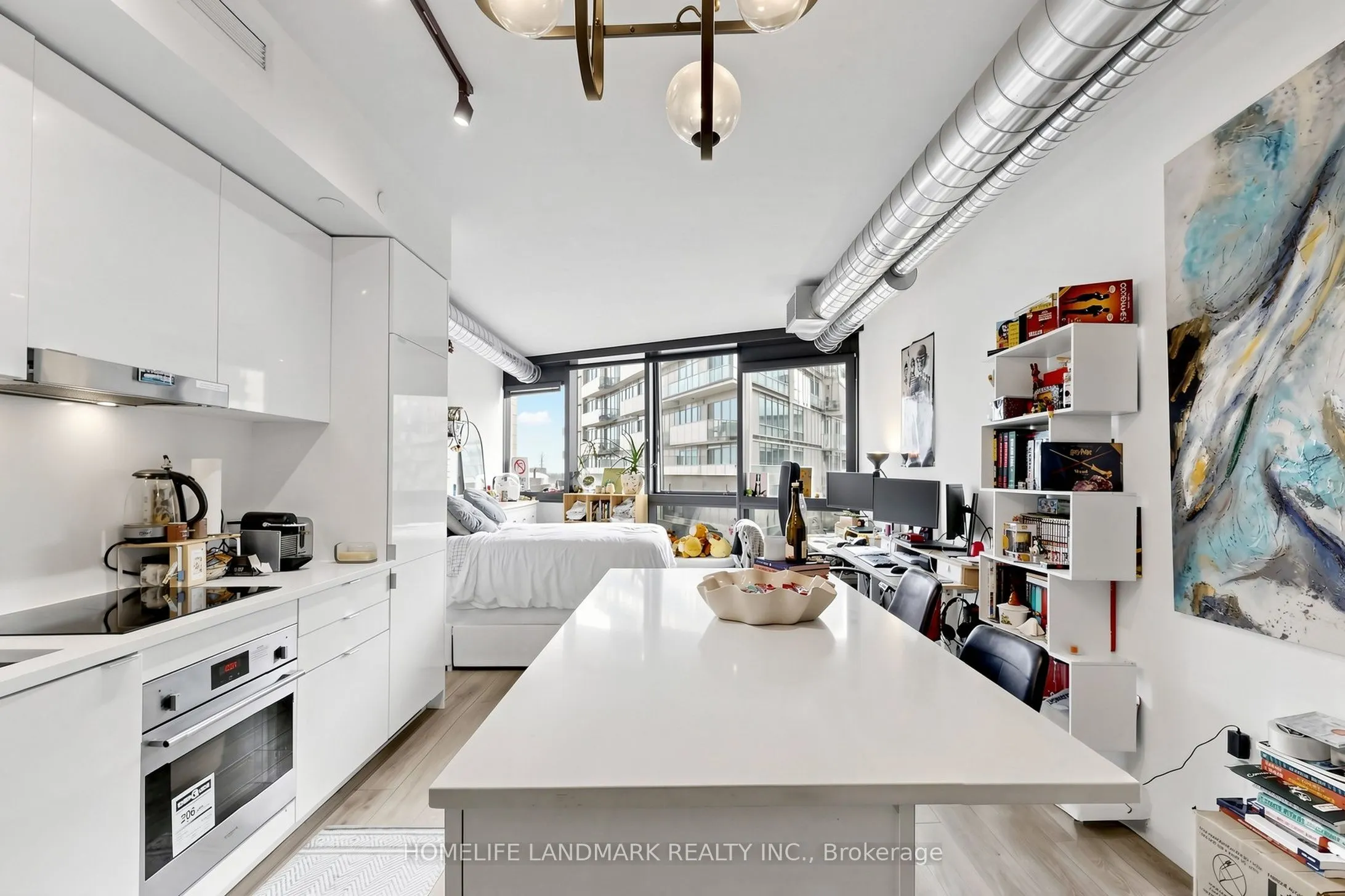 21 Lawren Harris Square #801