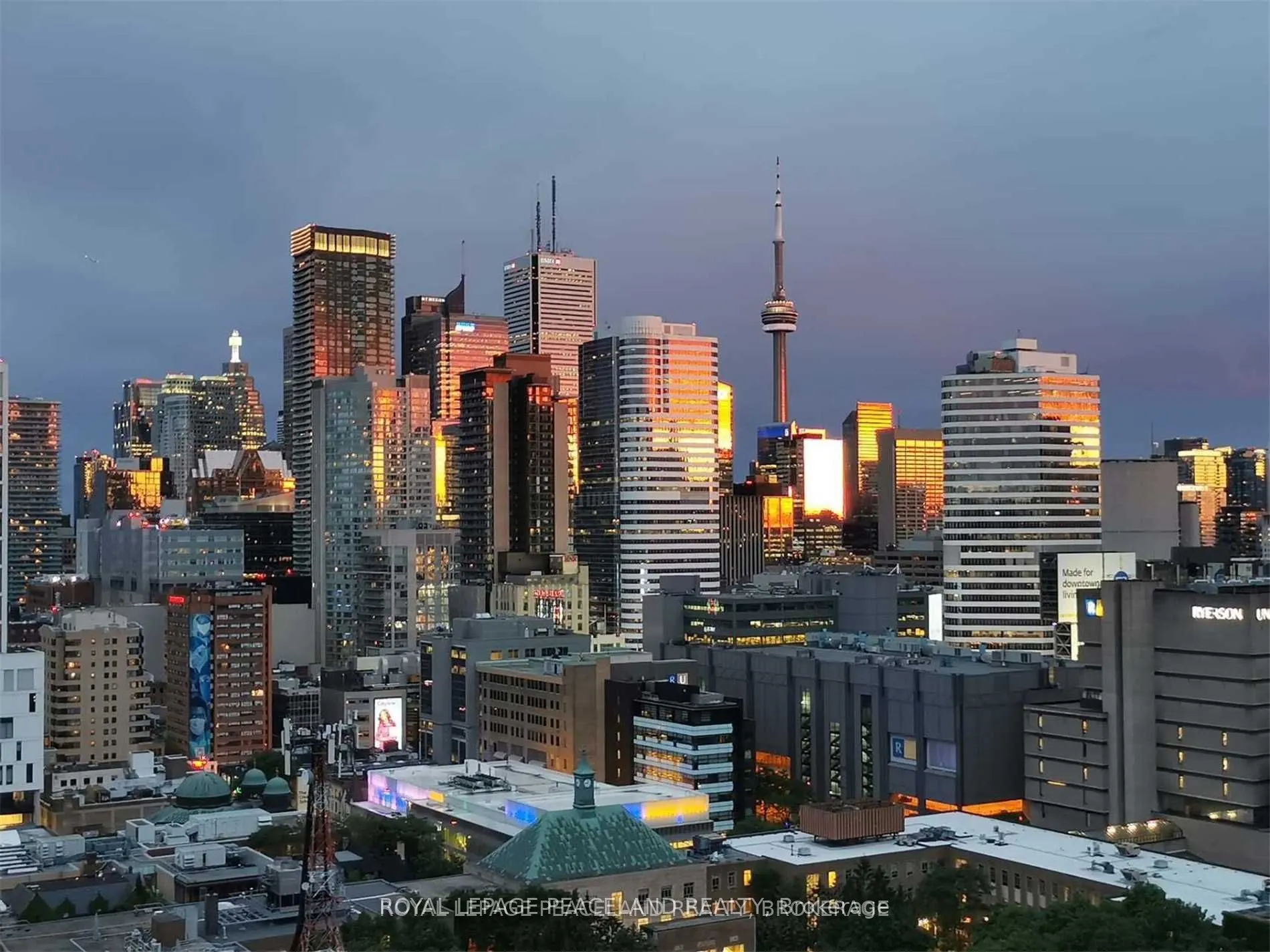 89 Mcgill Street #2010
