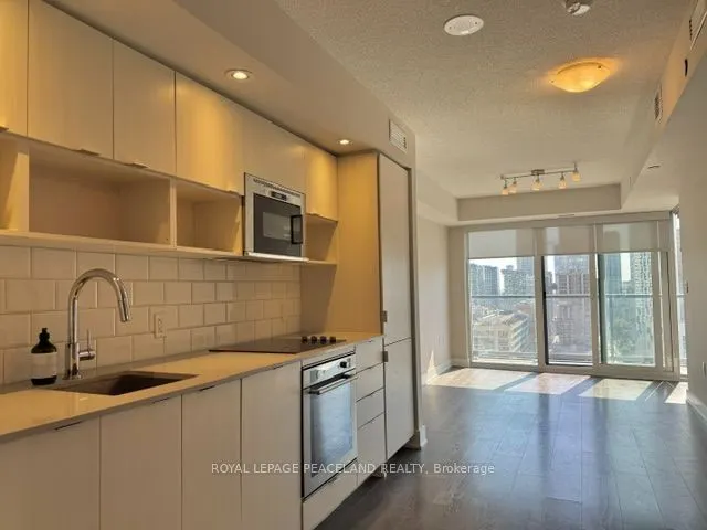 89 Mcgill Street #2010