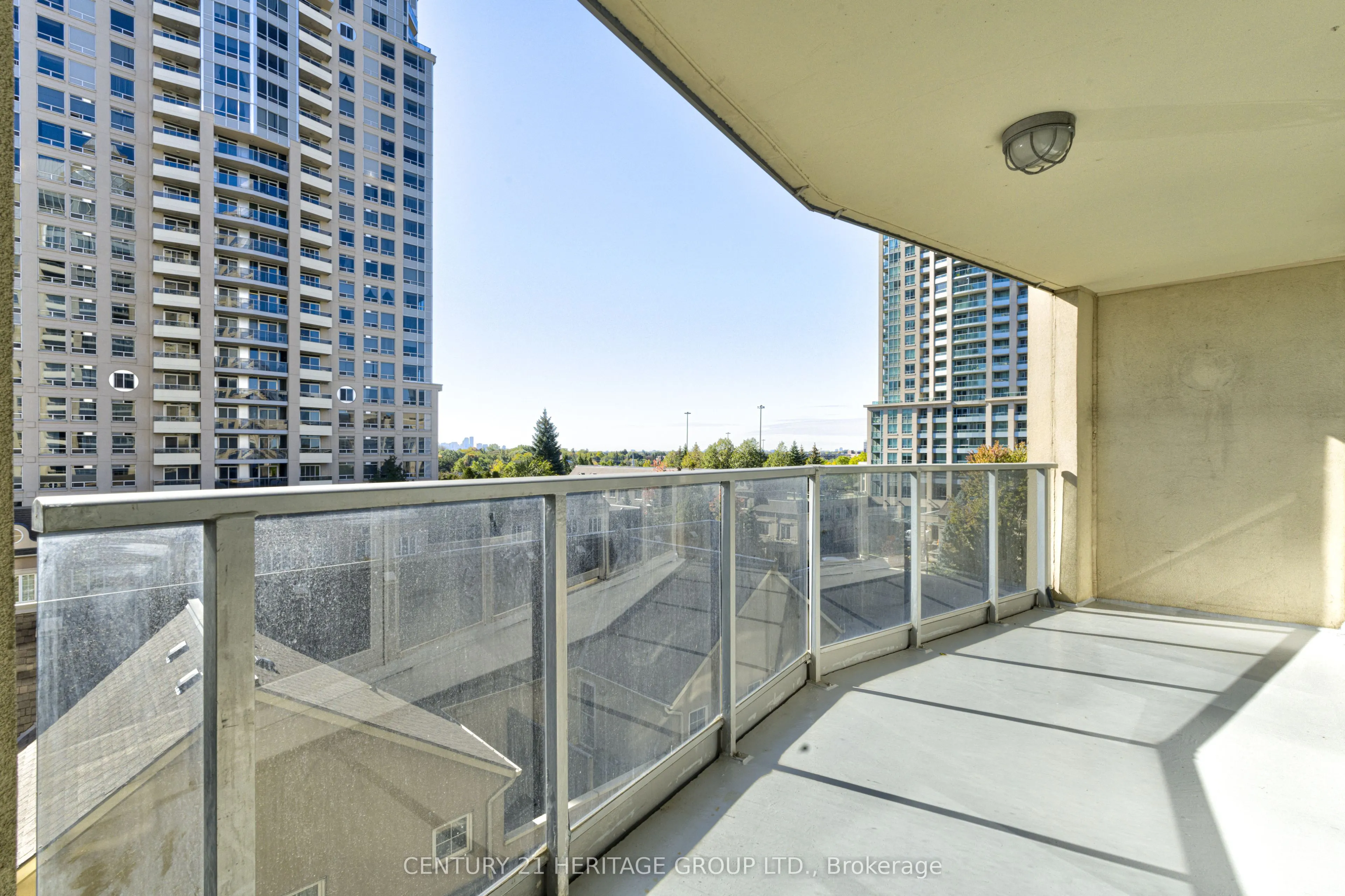 2 Rean Drive #610