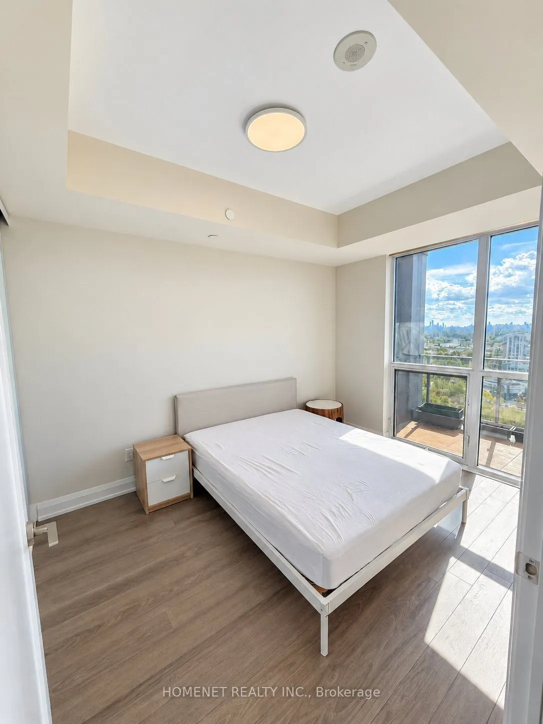 18 Graydon Hall Drive #2501