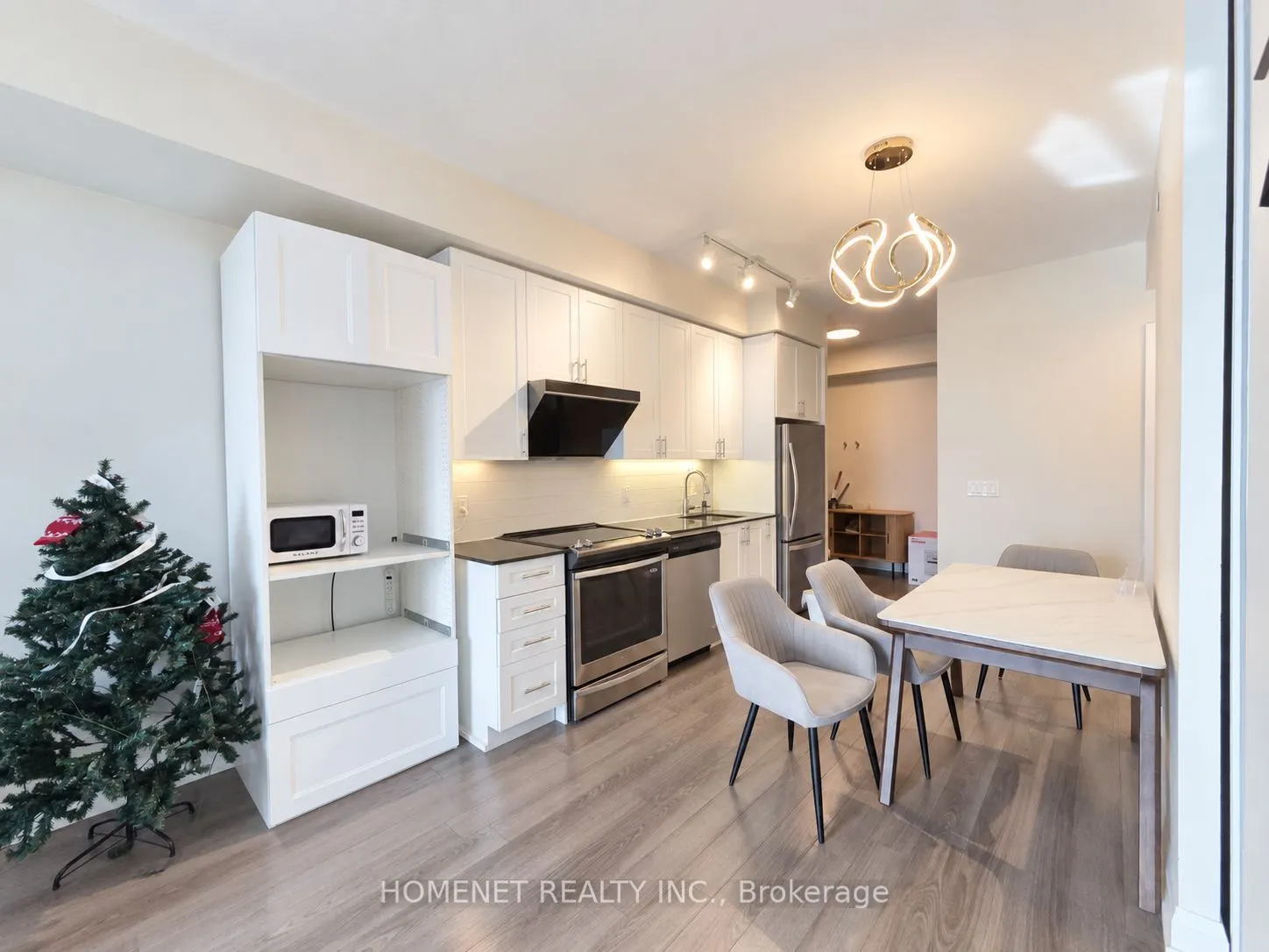 18 Graydon Hall Drive #2501