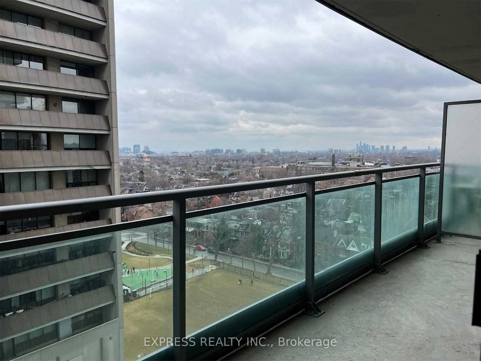 736 Spadina Avenue #1302
