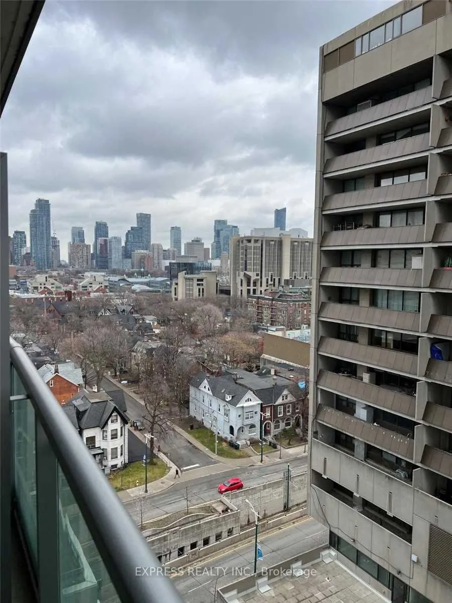 736 Spadina Avenue #1302