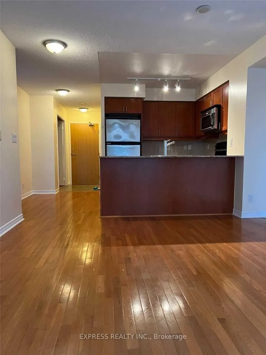 736 Spadina Avenue #1302