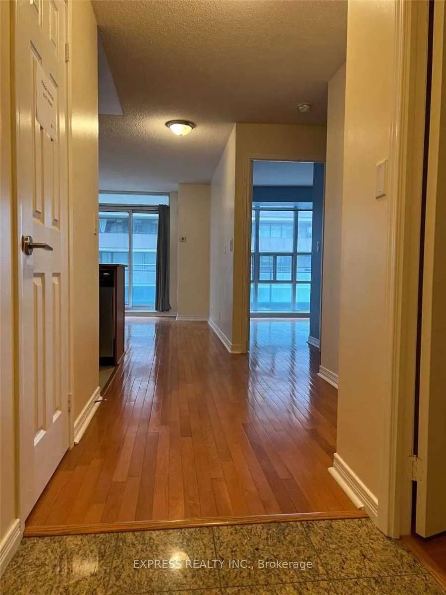 736 Spadina Avenue #1302