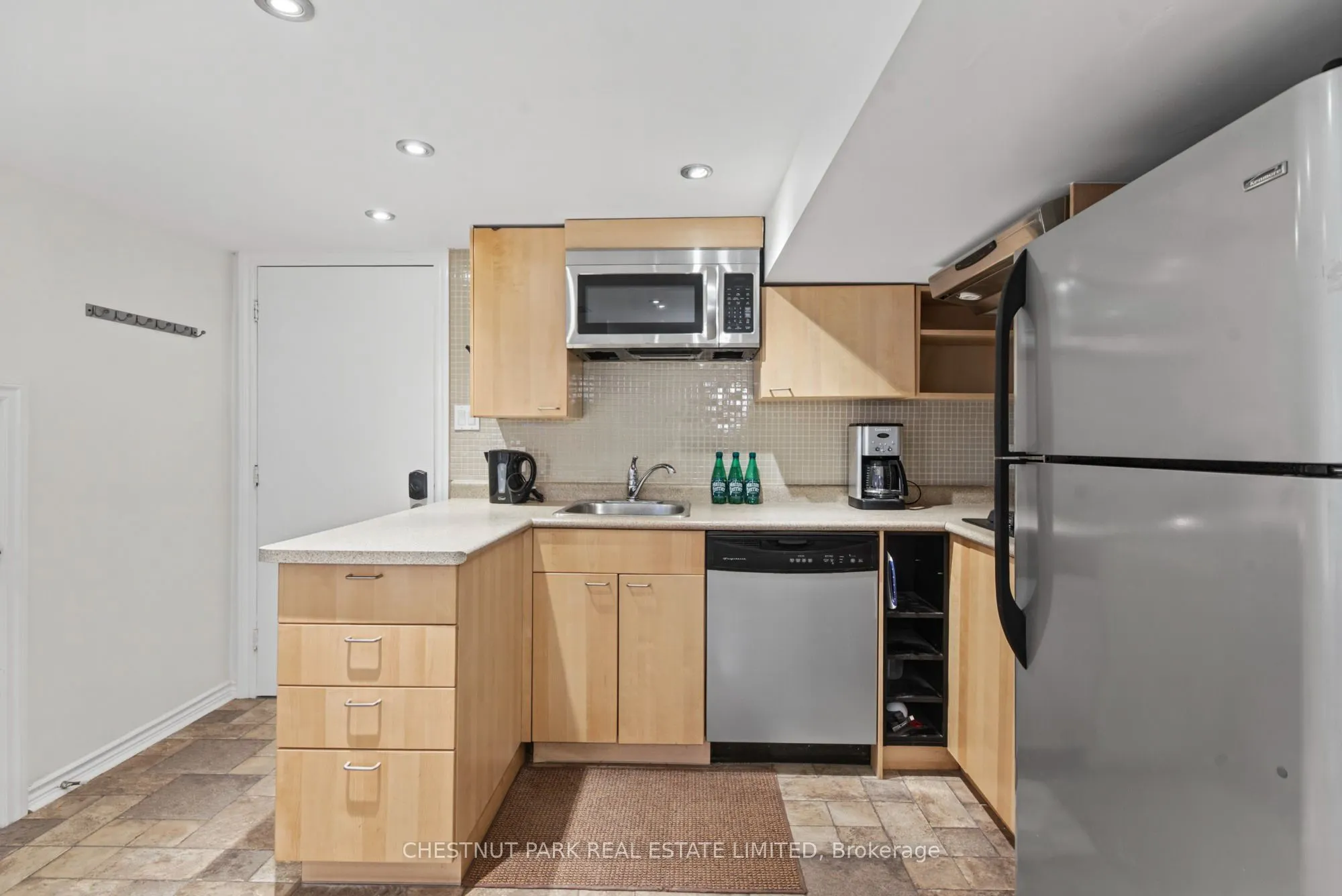 44 Glen Echo Road #Lower