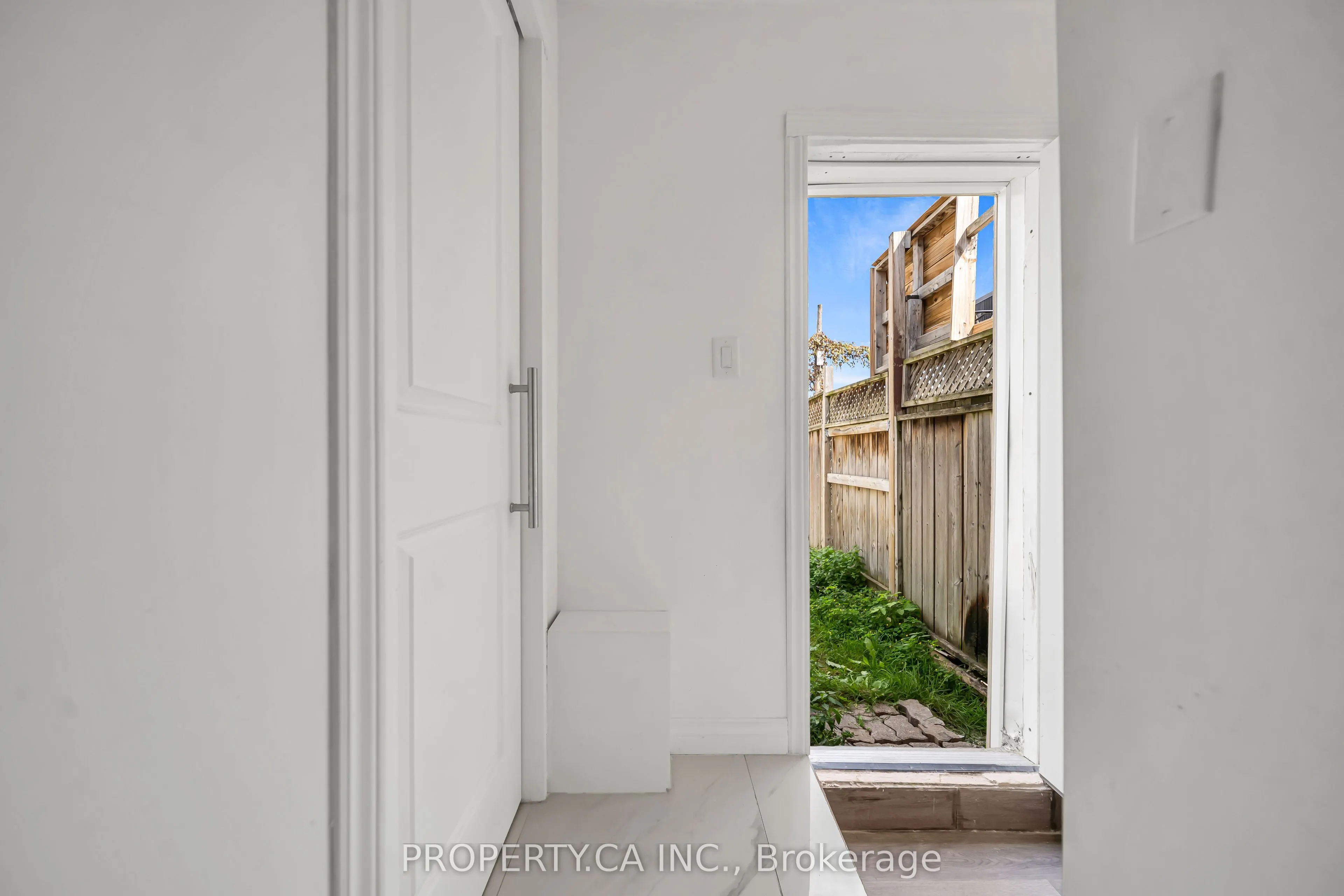 285 Robina Avenue